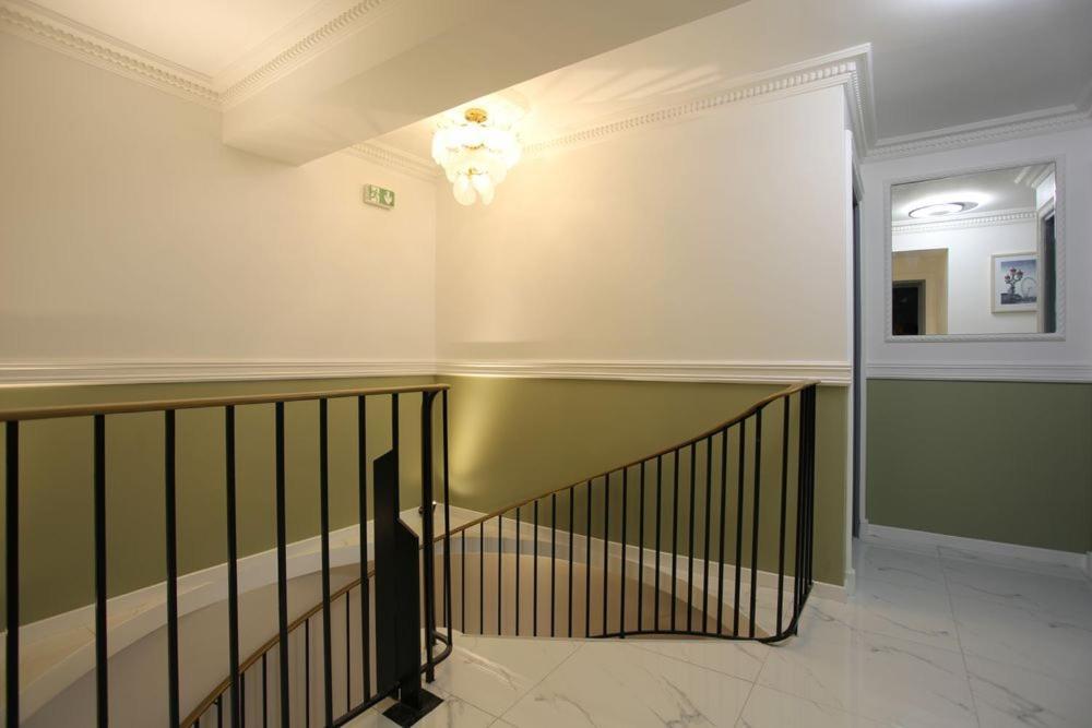 Triplex 250m² 6ch - Clim - Tres Spacieux - Appartement