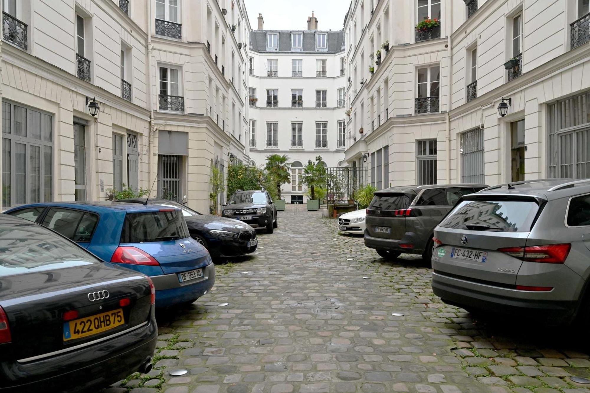 Et Spacieux Au Coeur De Paris
