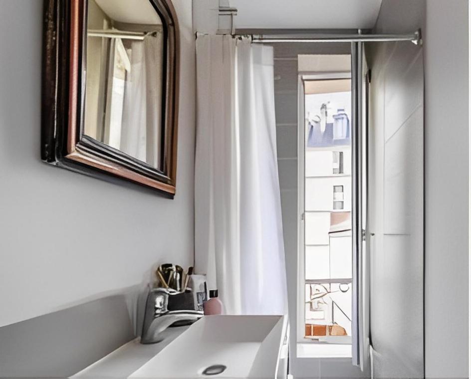 Wonderful Flat In Montmartre Apartment *