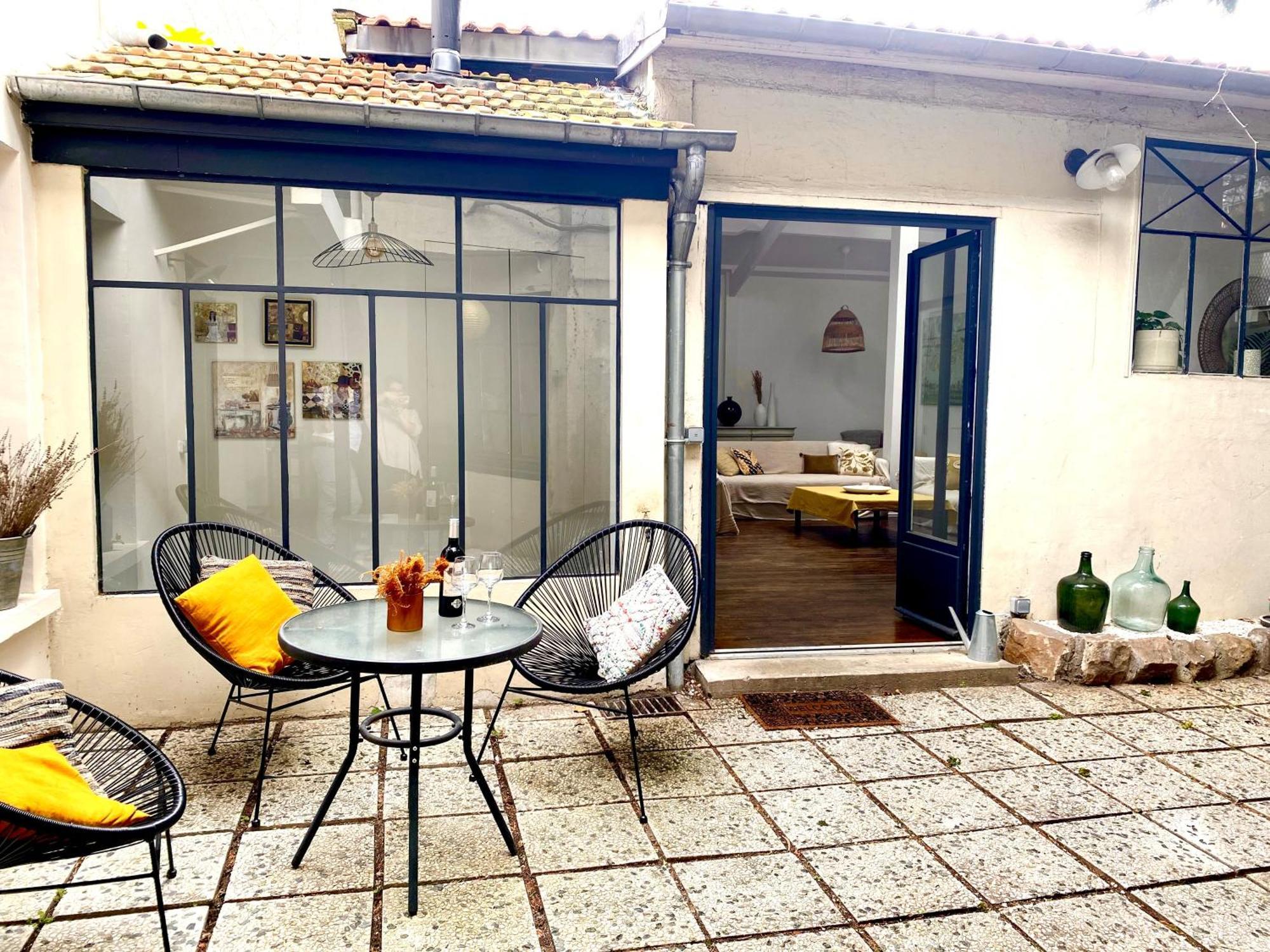 Villa Artist's - & Private Courtyard - 200m2