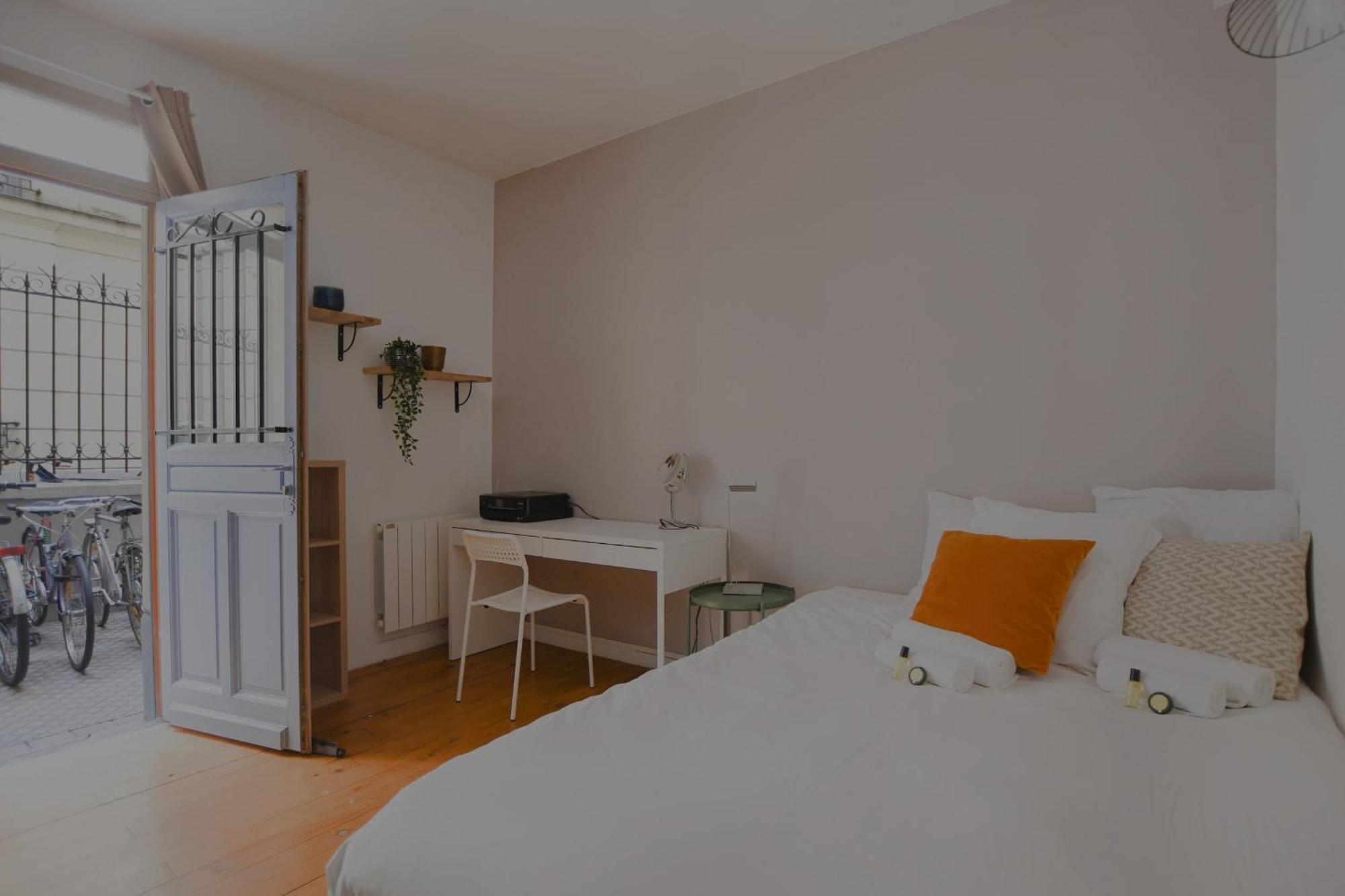 Cozy 51 M In The Heart Of Gobelins Apartment