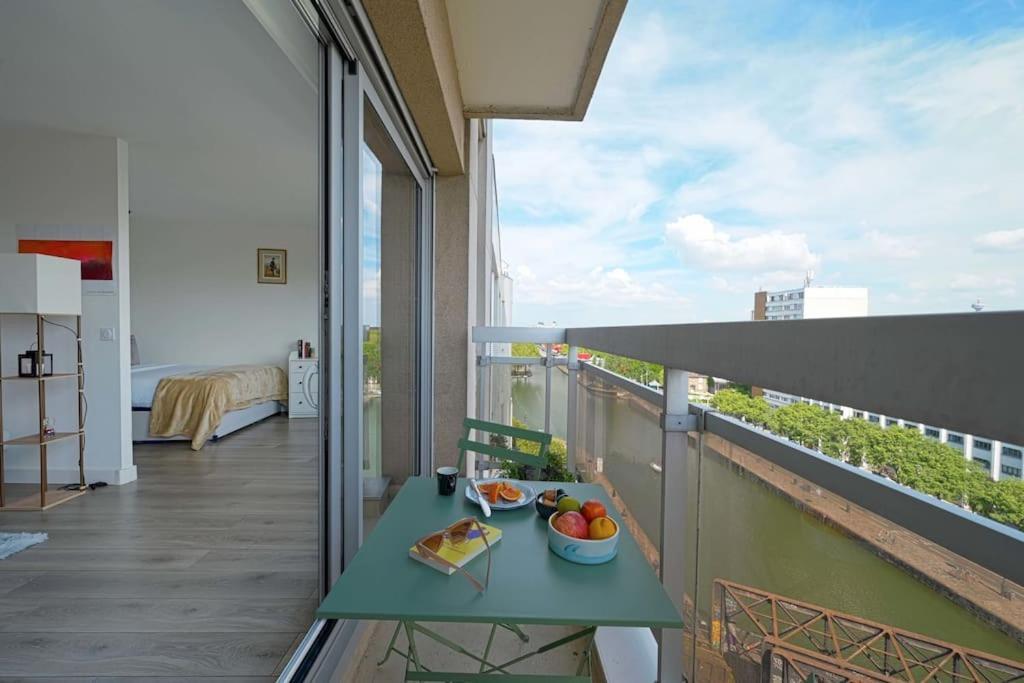 Ensoleille Canal Ourcq Apartment *