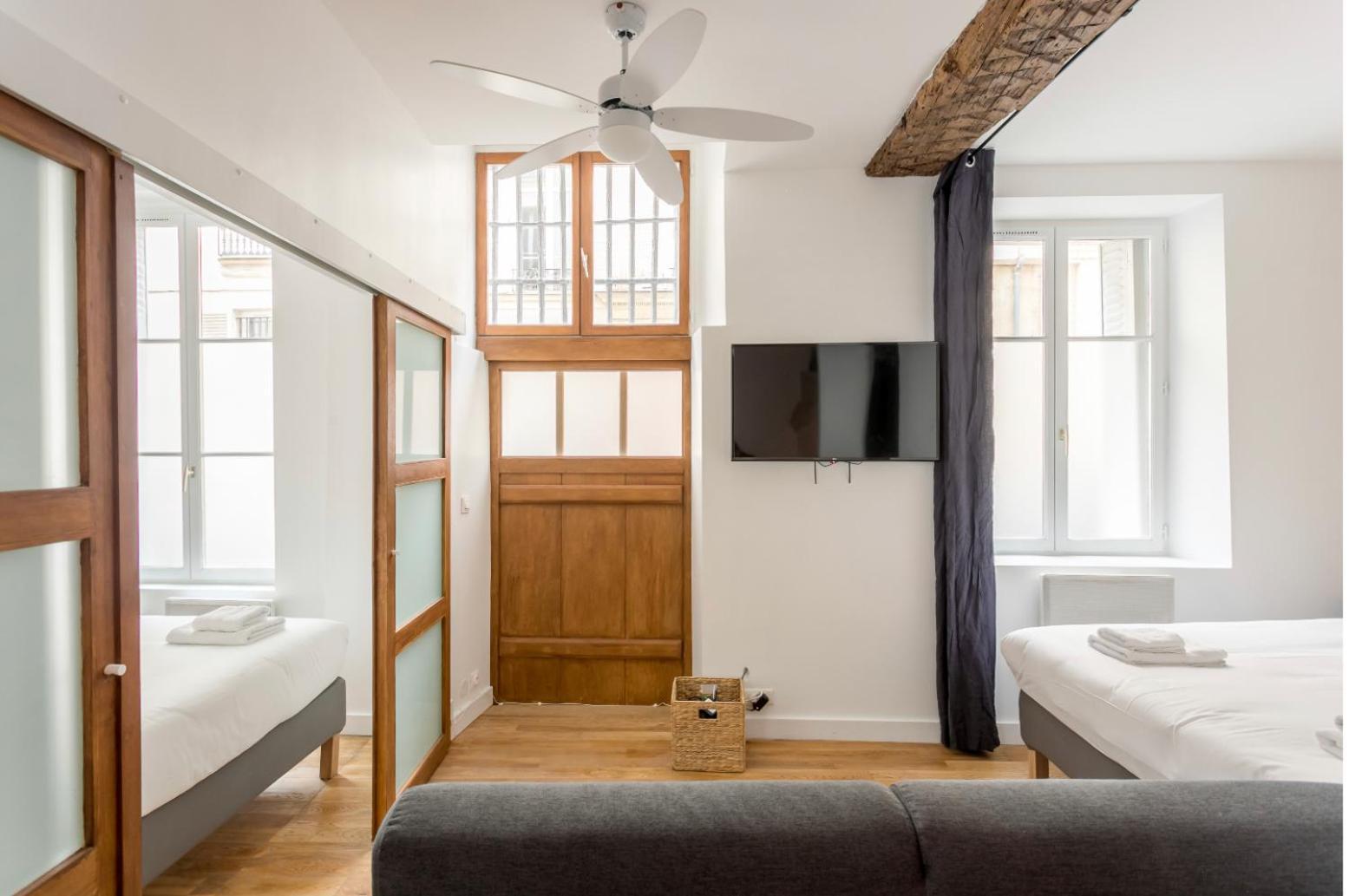 Appartement Du Lion/ac Historic Flat, Marais, 4-5 Guests *
