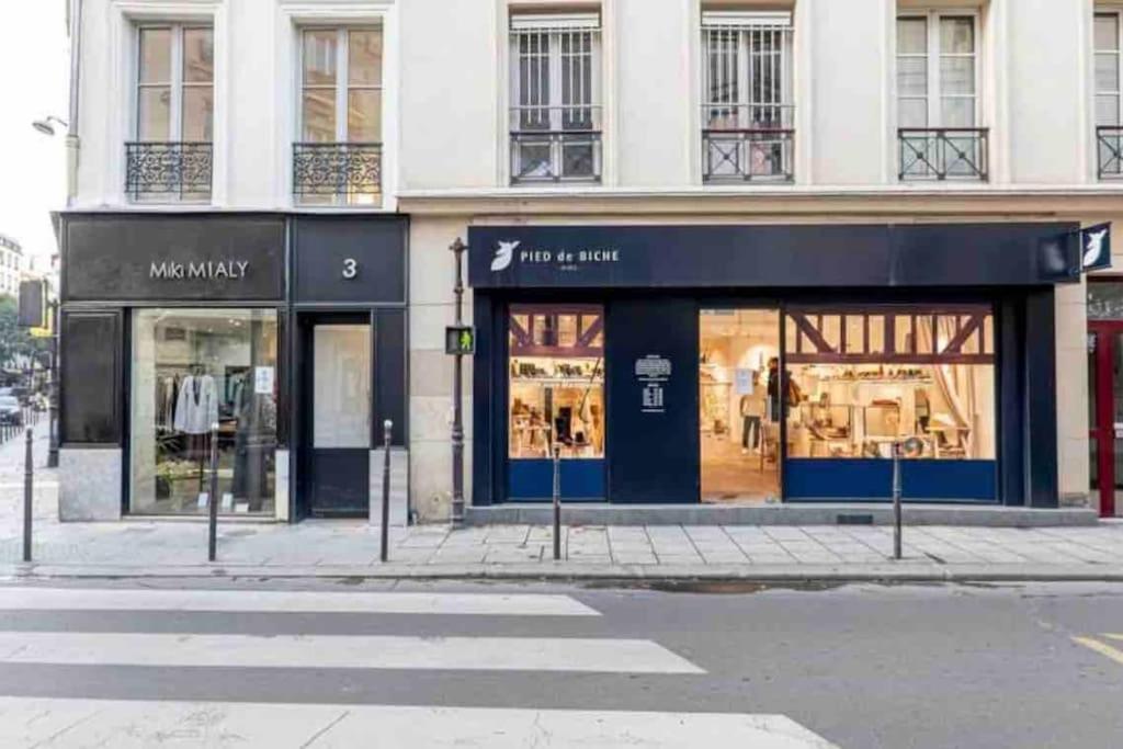Marais - Bright One-bedroom Decorated With Taste *
