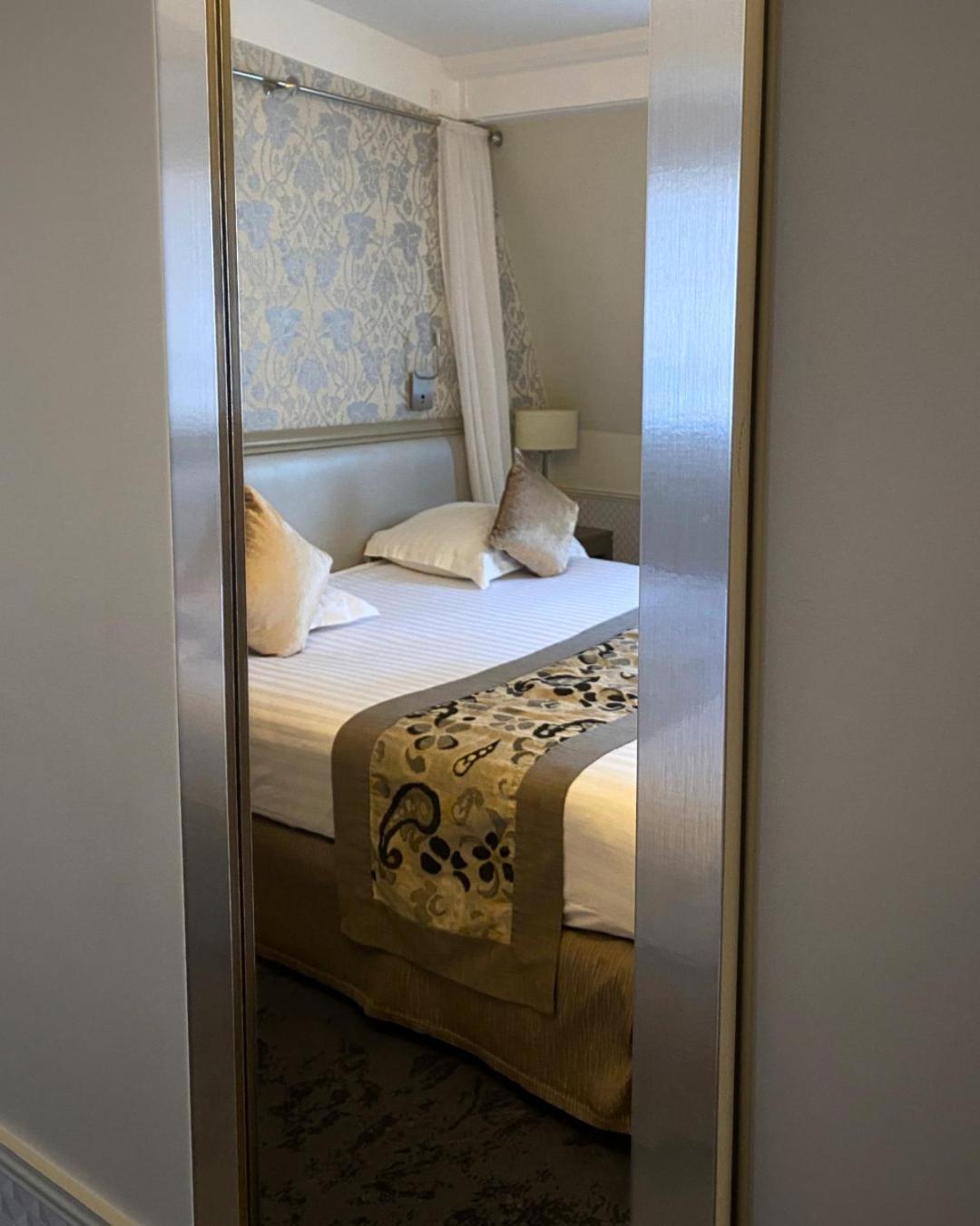 Hotel Monceau Wagram 4*