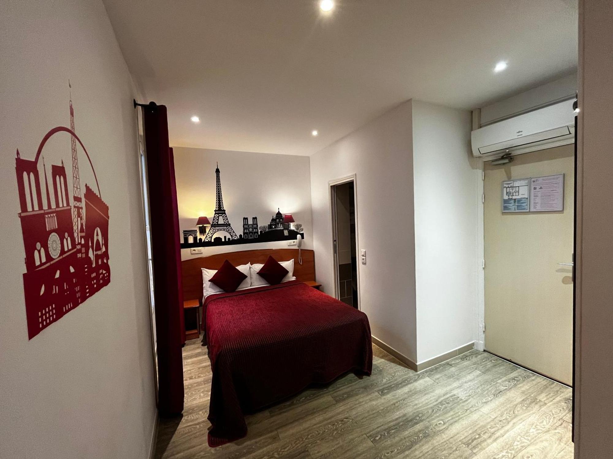 Hotel Grand De Turin 3*