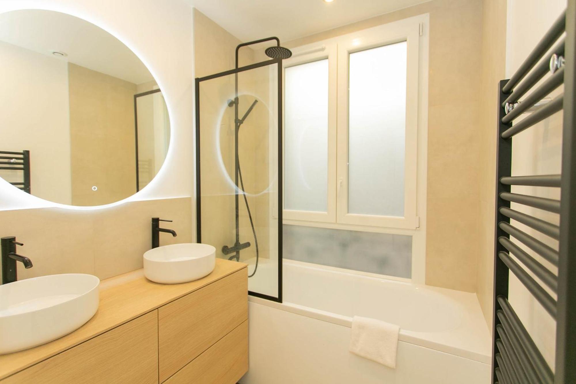 Haussmann - 2br Near Champs-elysees - Cityapartmentstay Apartment *