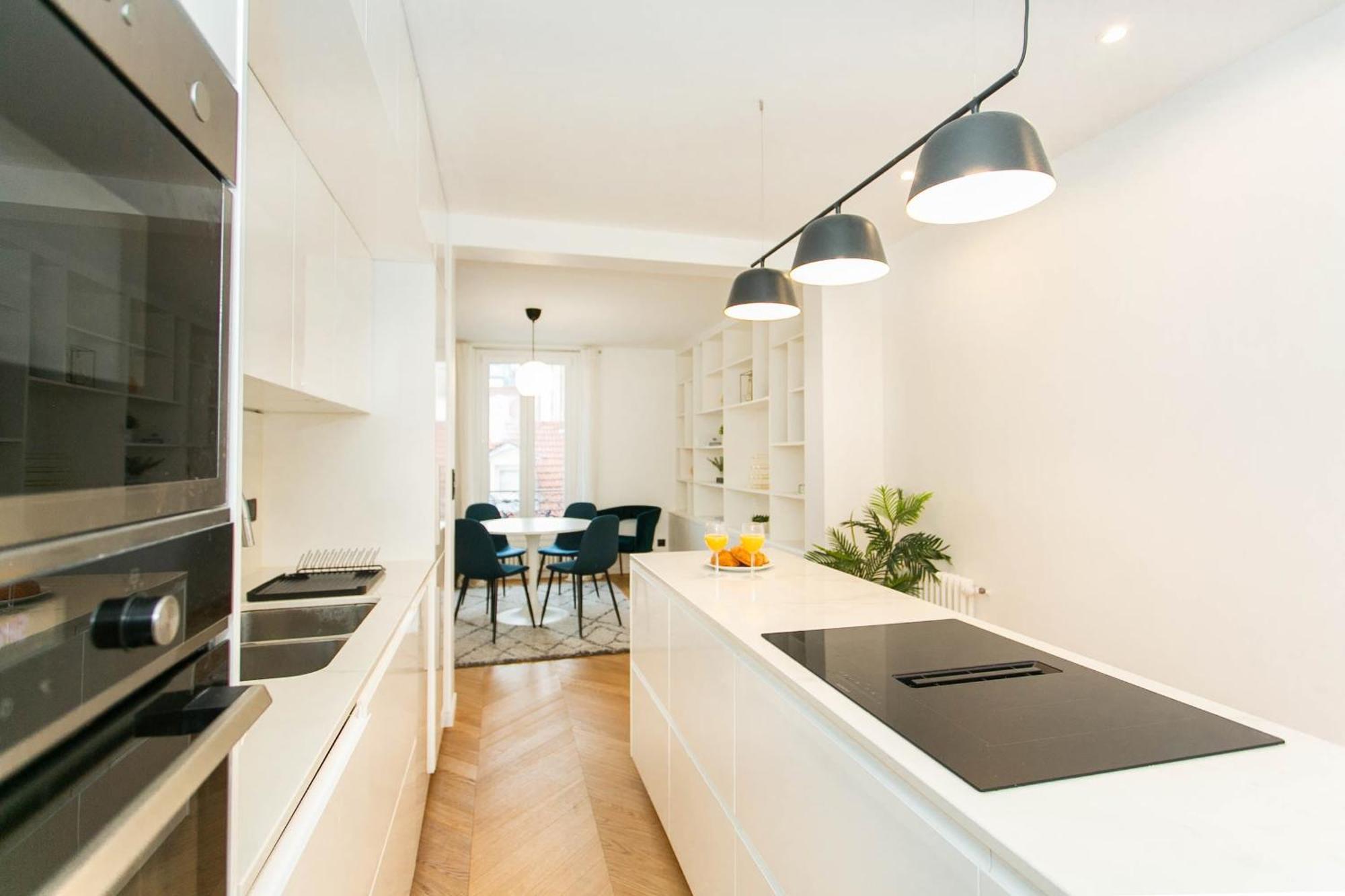Apartment Haussmann - 2br Near Champs-elysees - Cityapartmentstay Paris