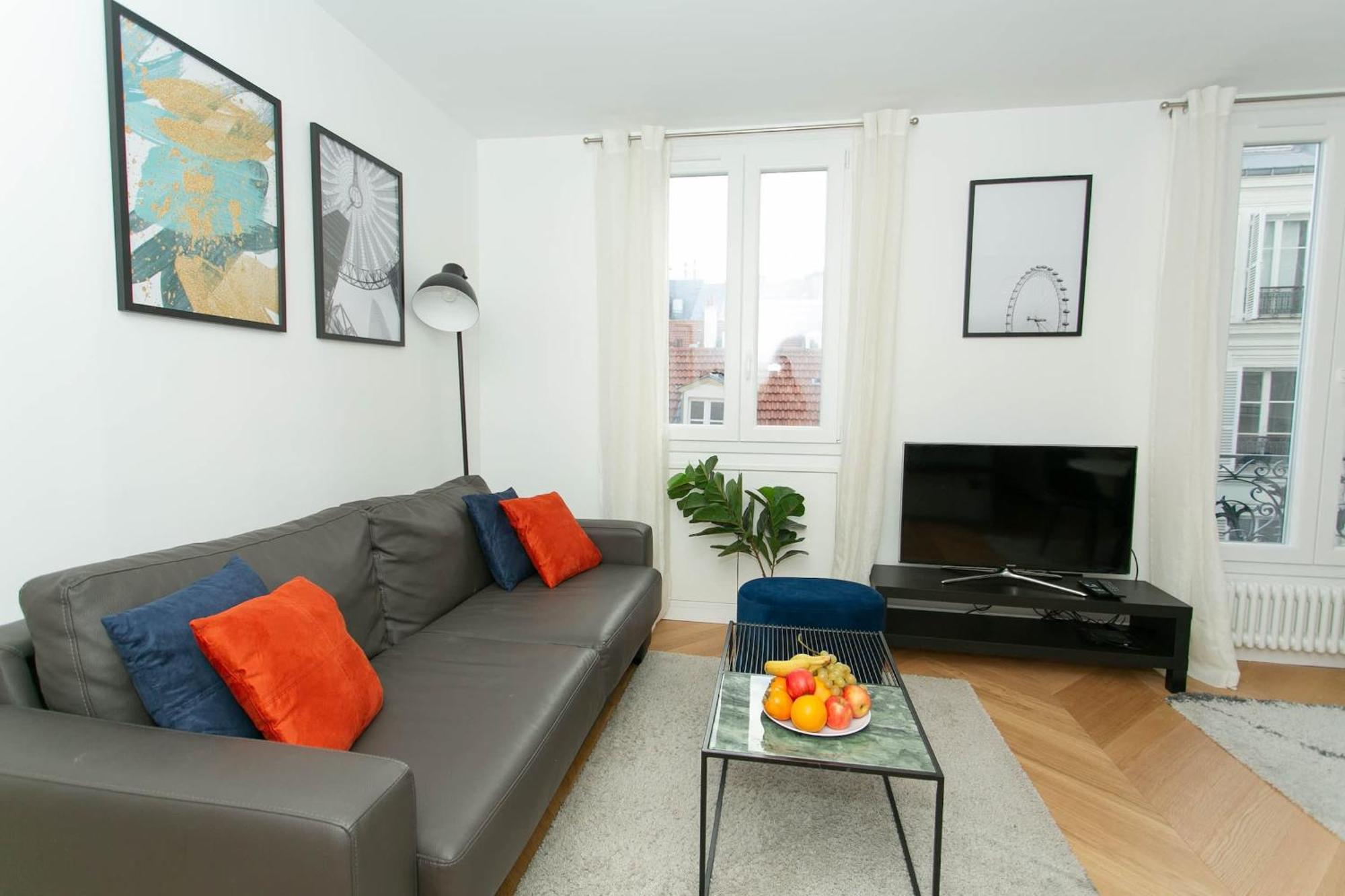 Haussmann - 2br Near Champs-elysees - Cityapartmentstay