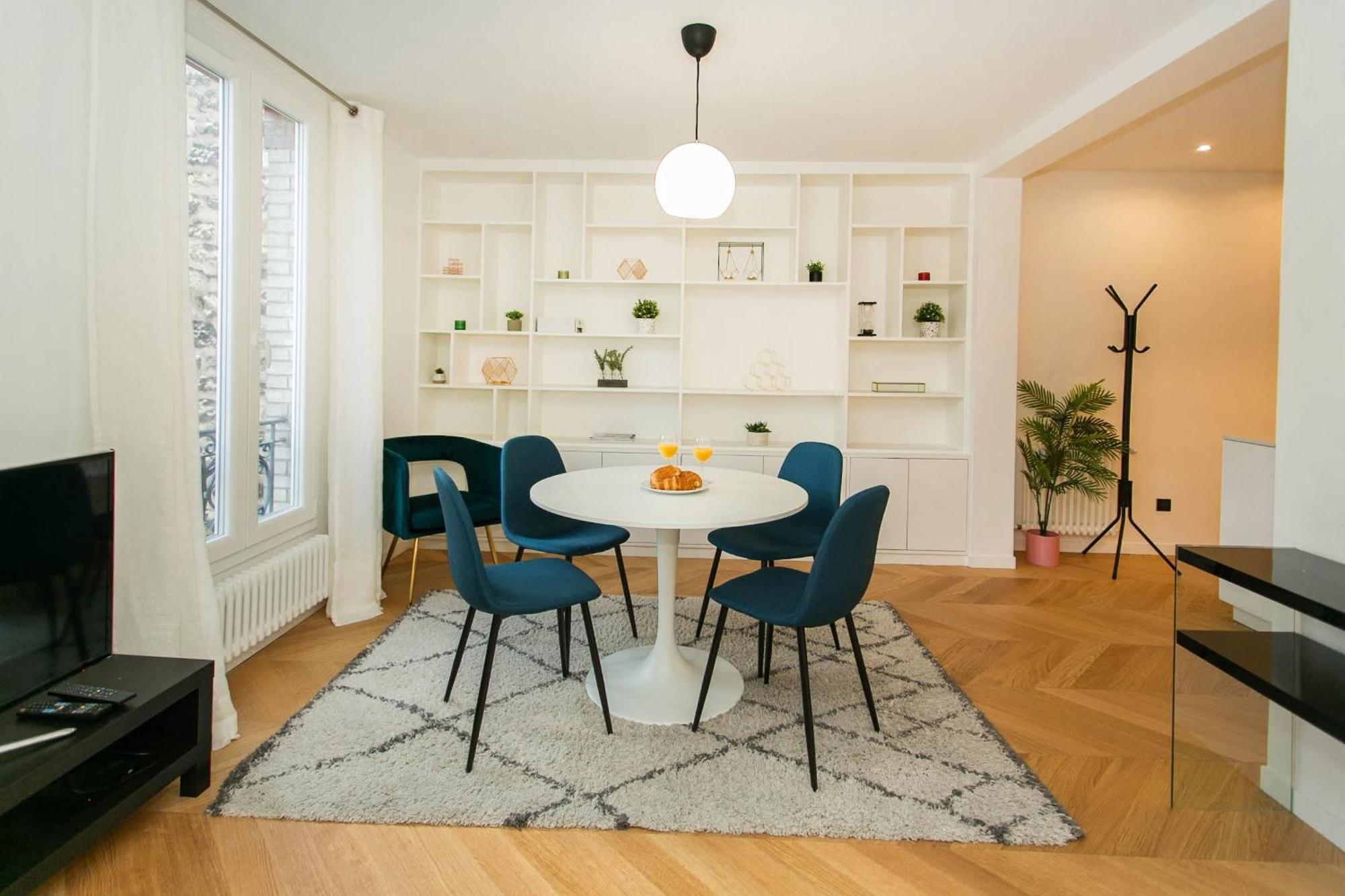 Apartment Haussmann - 2br Near Champs-elysees - Cityapartmentstay Paris