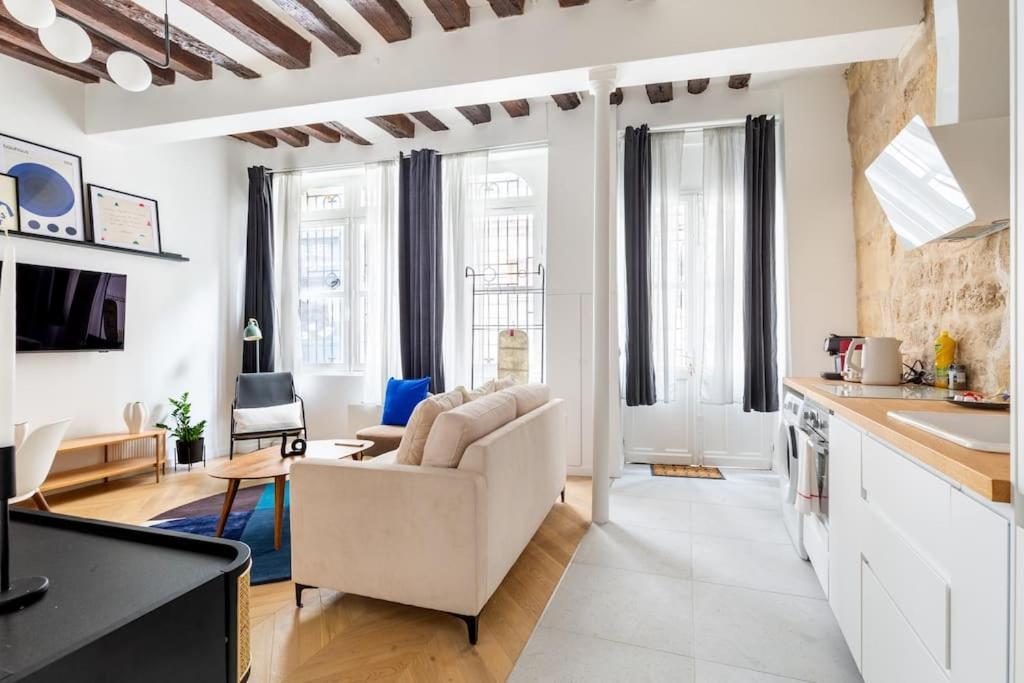 Typical Parisian Apart#quatier Latin#notre Dame# * Paris