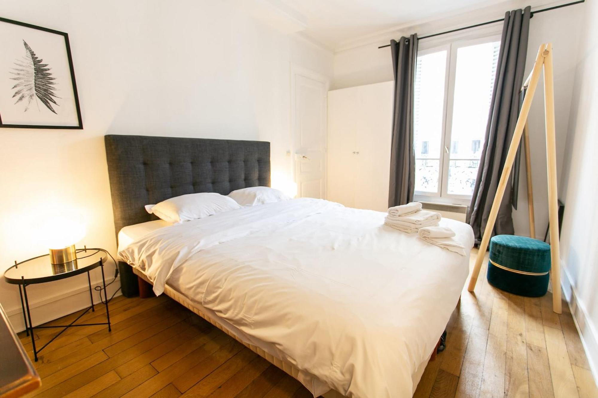 Apartment Marche 2Br Cosy *