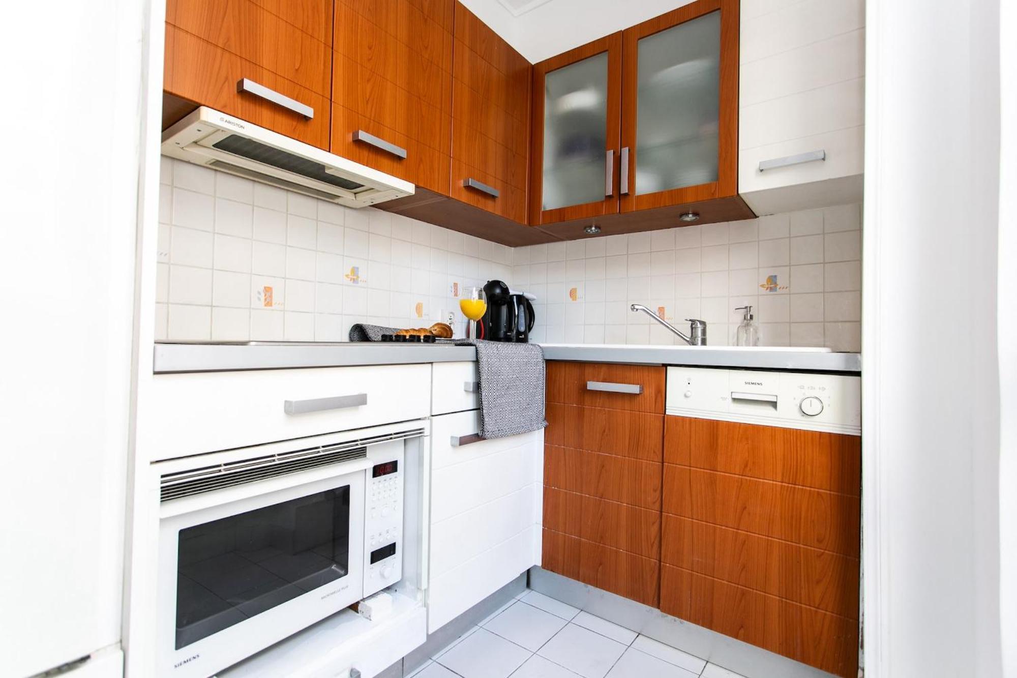 Marche 2Br Cosy Apartment *