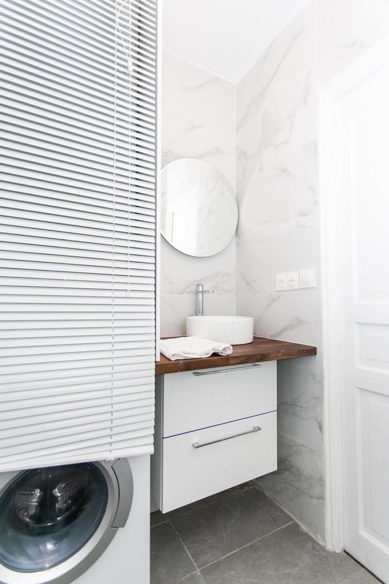 Marche 2Br Cosy Apartment *