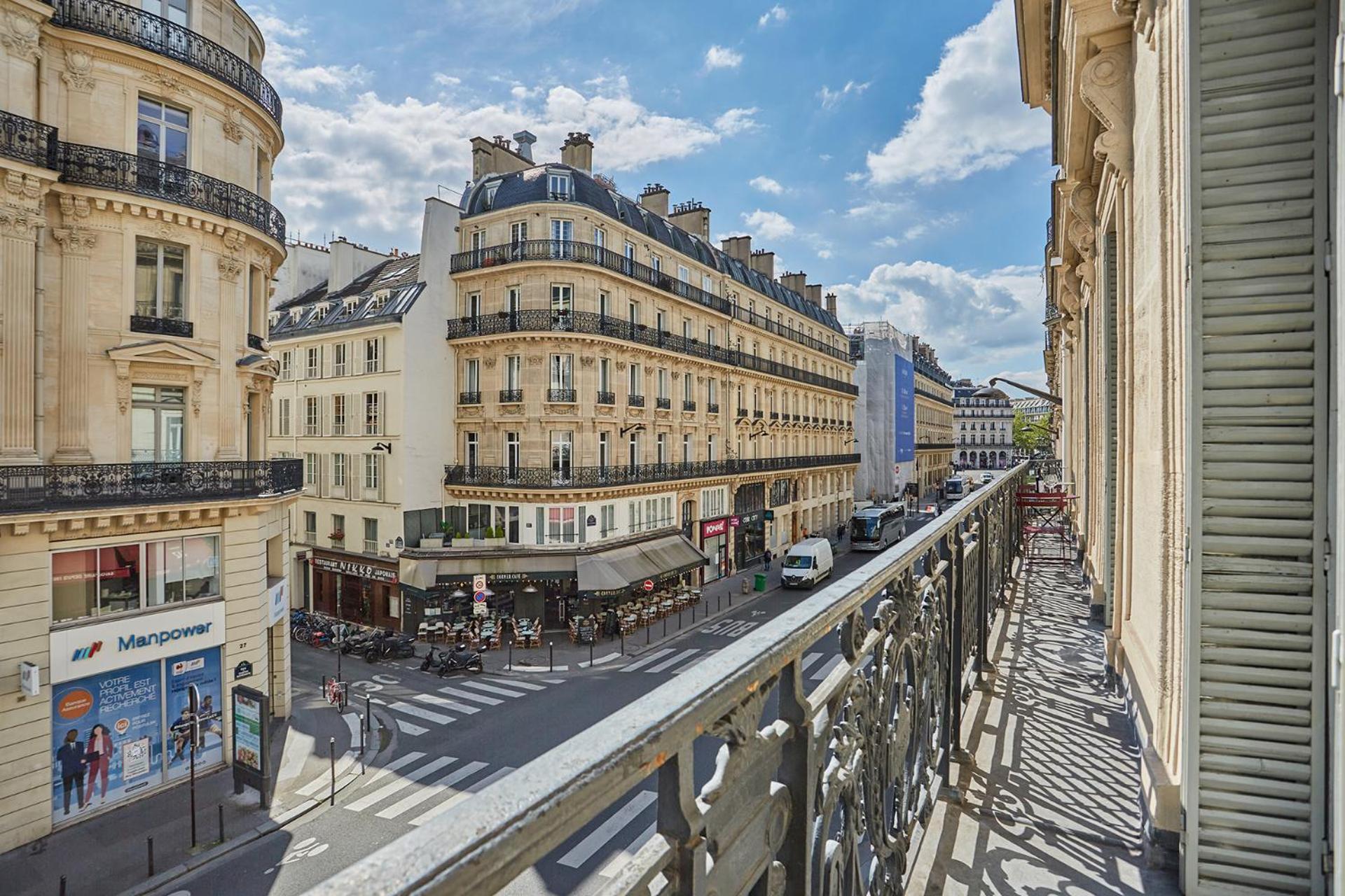 Opera Vendome By Prestige Apartment