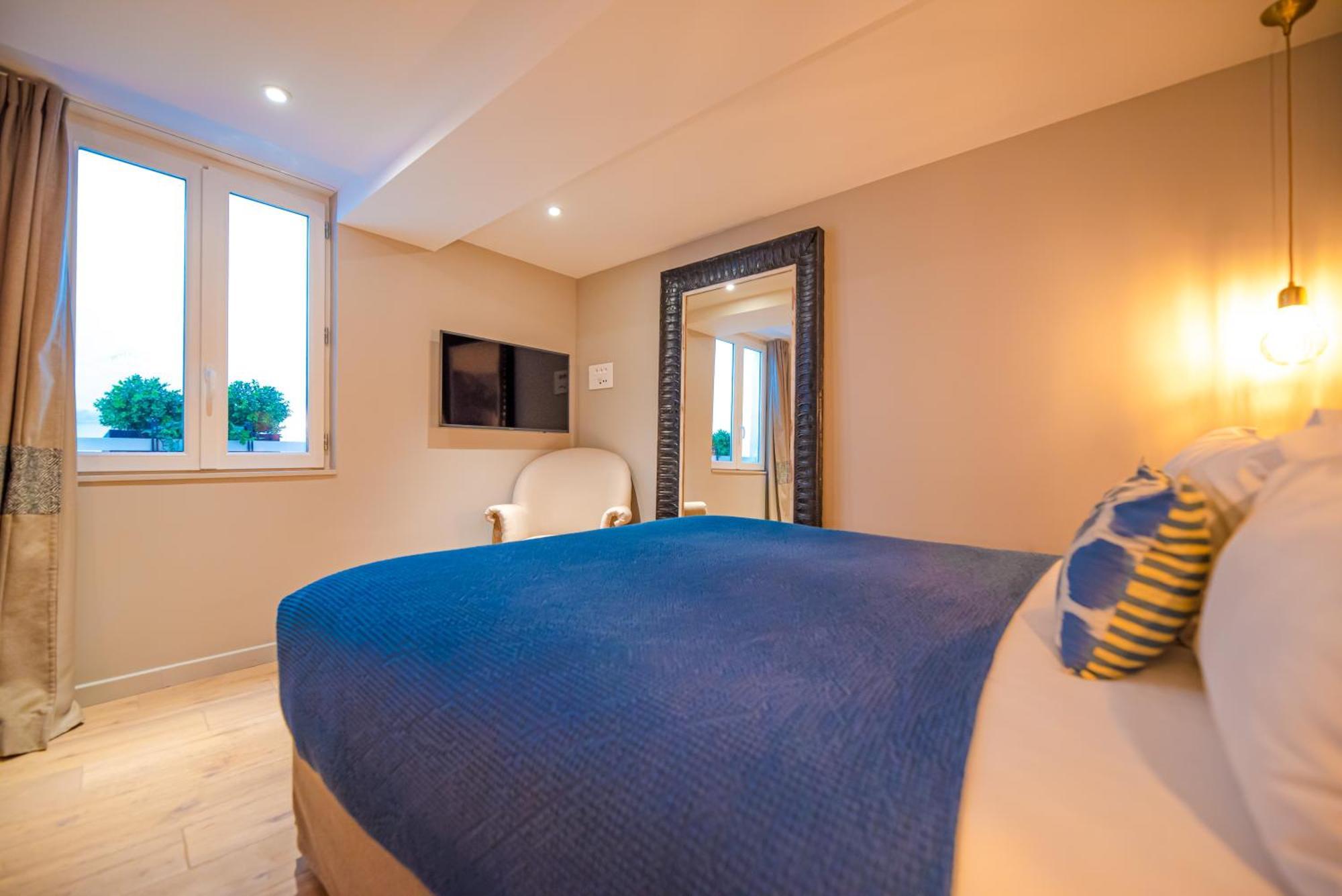 Les Boulevards Apartment Paris