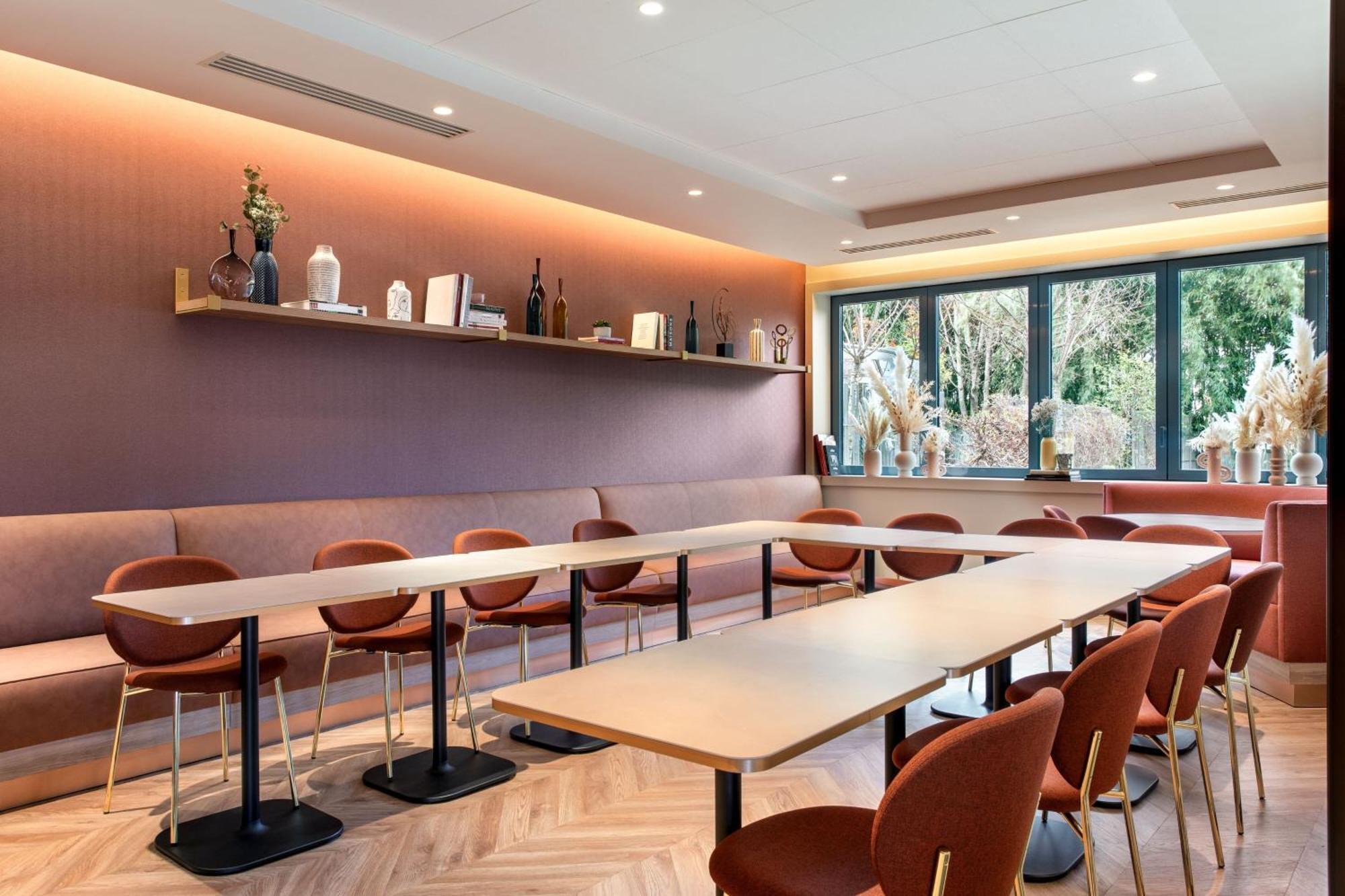 Ac Porte Maillot Hotel