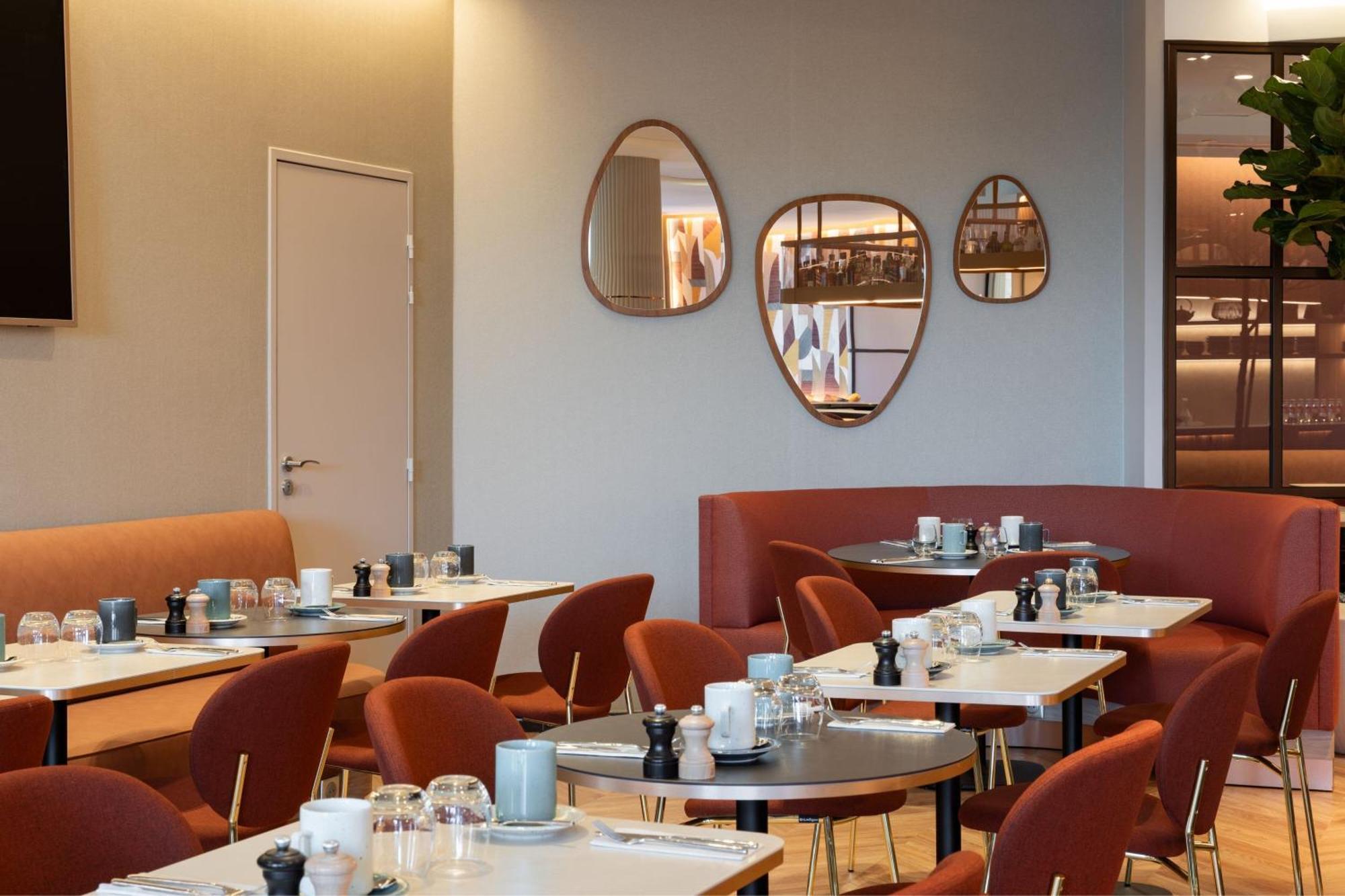 Hotel Ac Porte Maillot By Marriott
