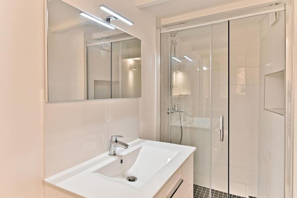 Apartment Loft #marais #rivoli