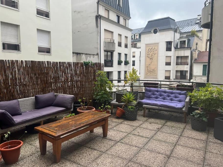 Cosy With Terrace Apartment