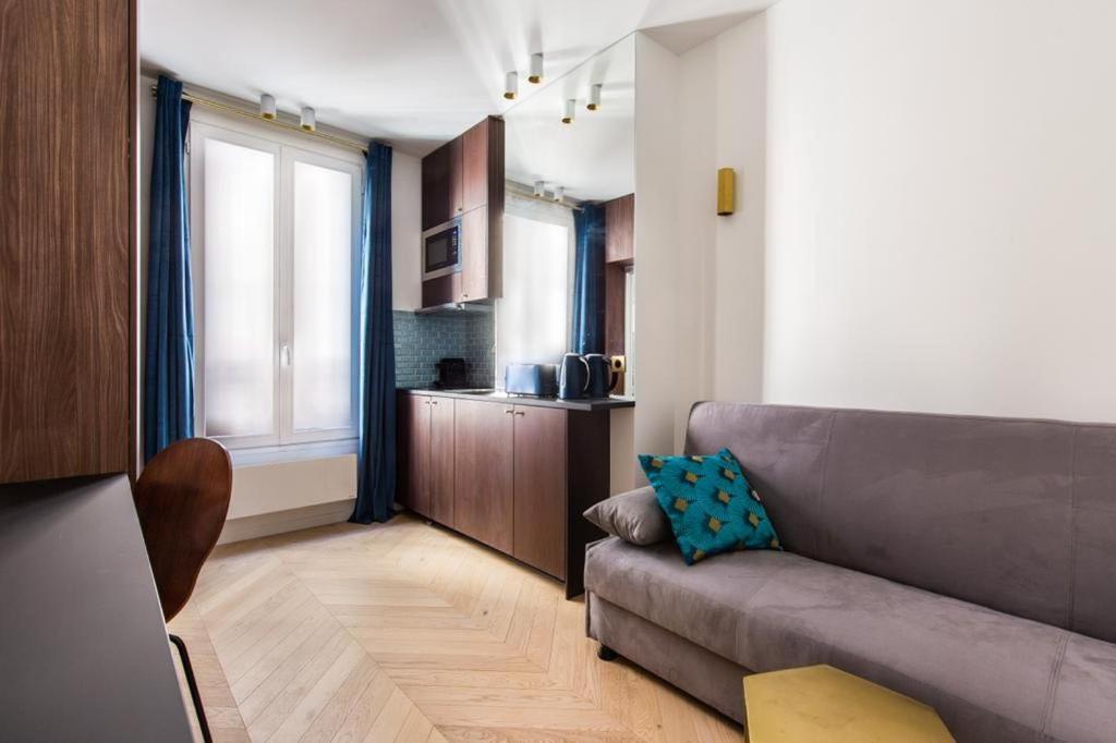 In The Heart Of Nation Charonne Apartment