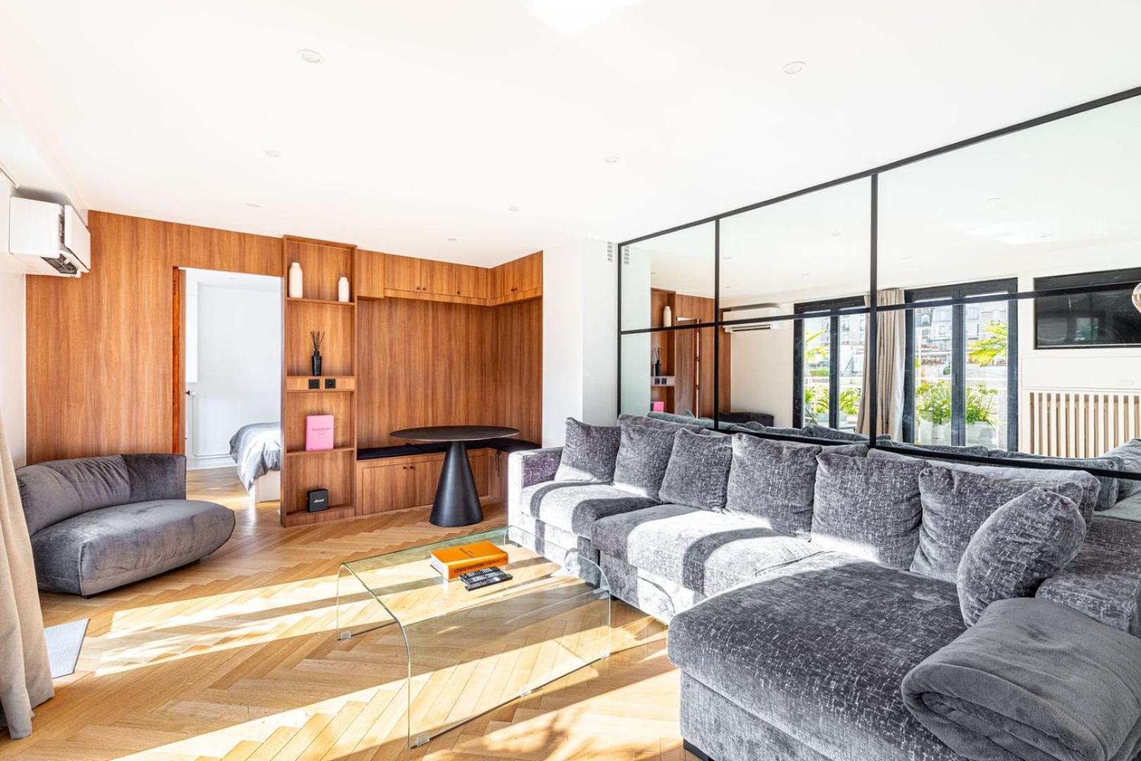 Guestready - Charm With Montmartre View Apartment Paris