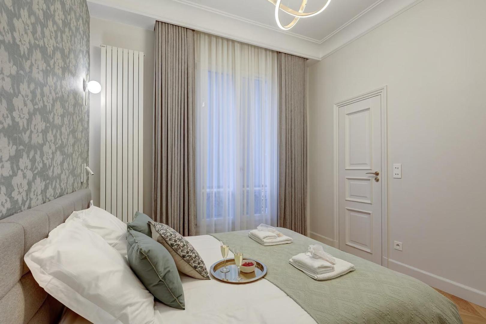 518 Plazo Republique - Superbe