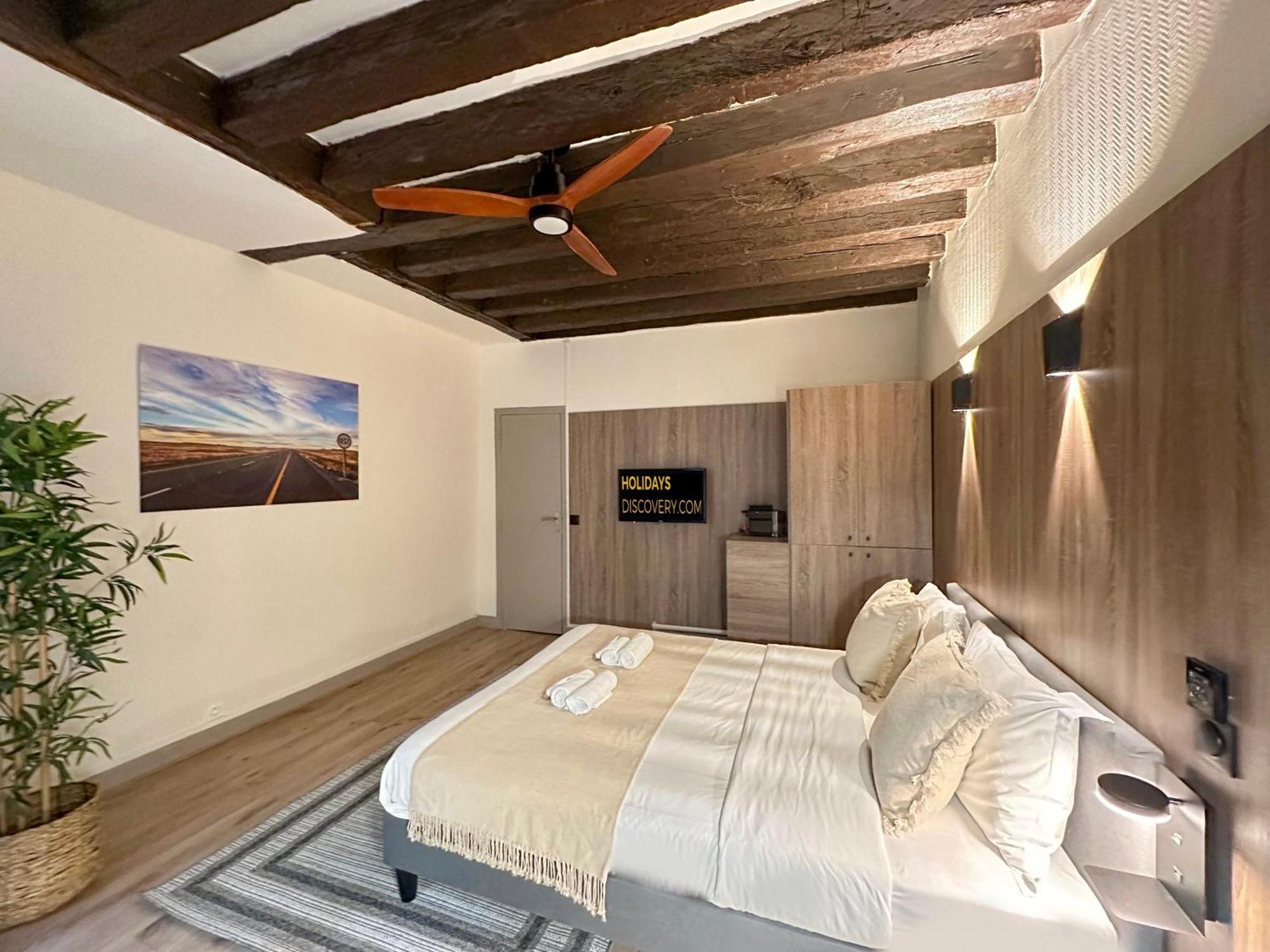 5498 - Lovely Nest In Olympic Games 2024 Apartment *