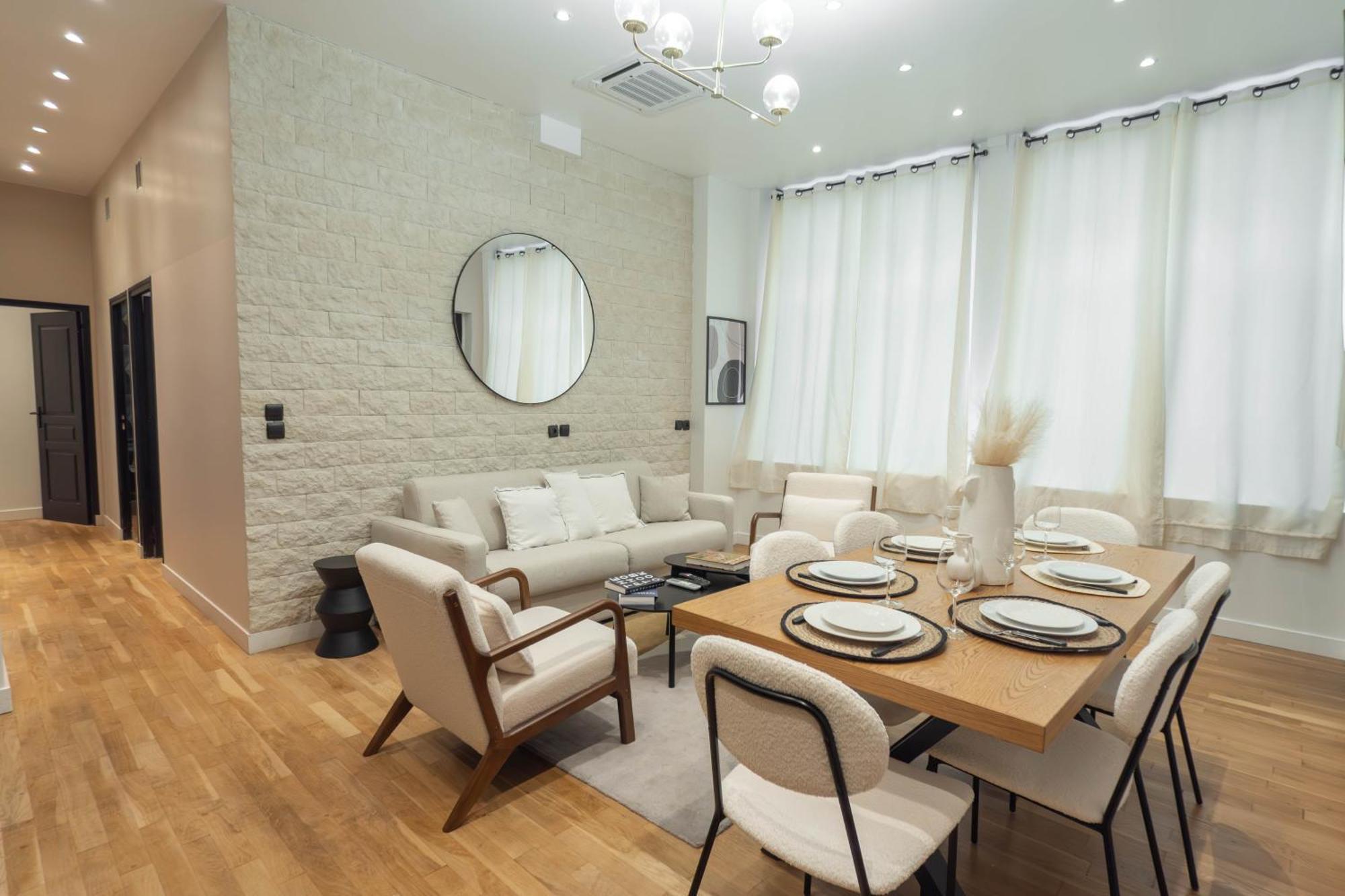 Center Of By Prestige Paris