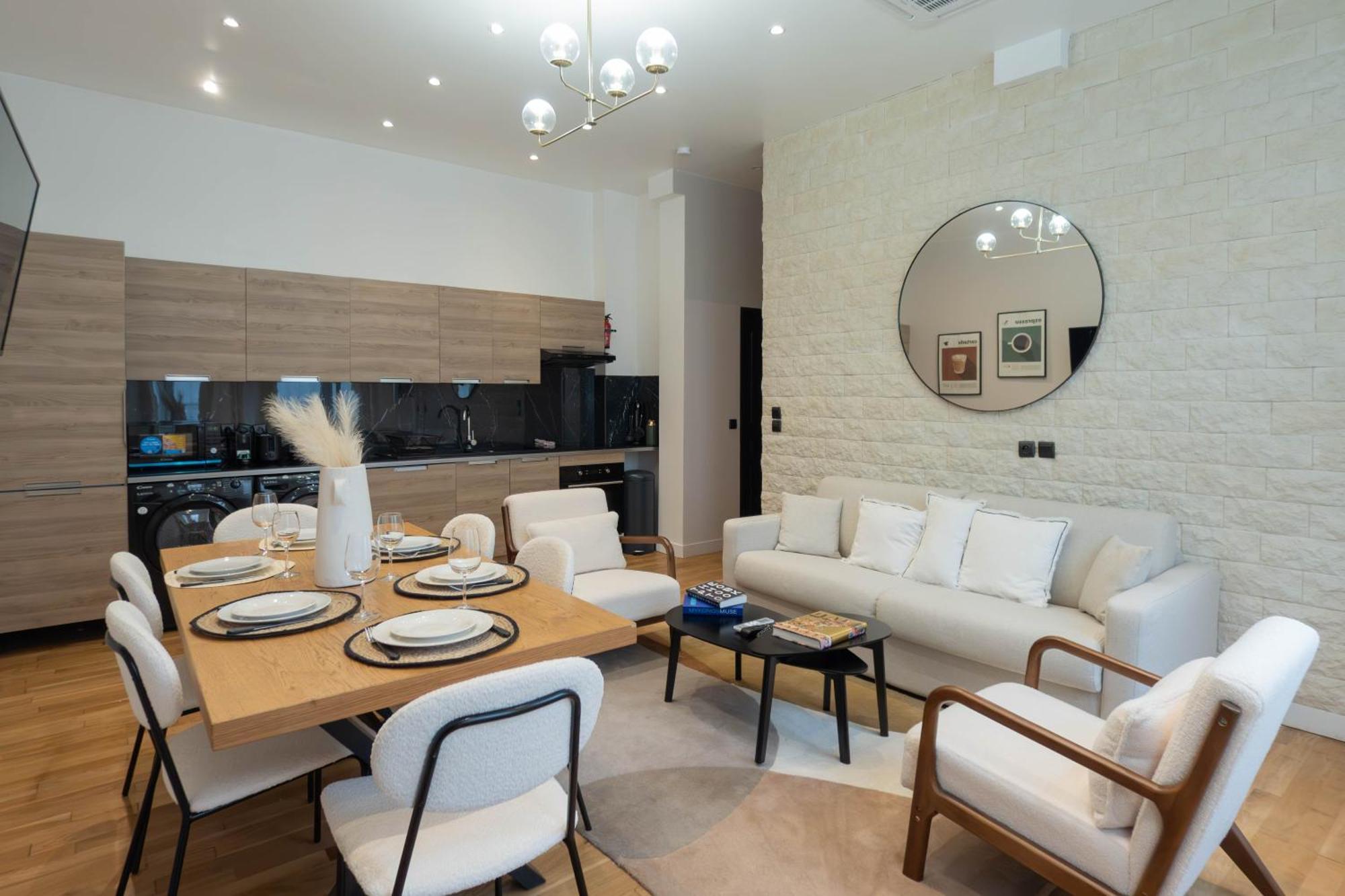 Center Of By Prestige * Paris