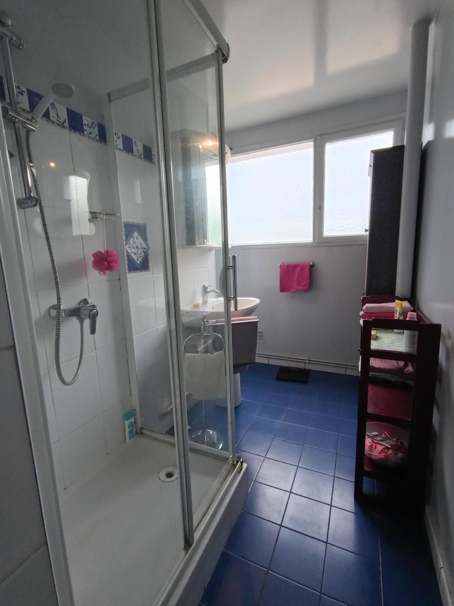 Homestay Double Lumineuse Centre Deux Pas Du Metro Paris