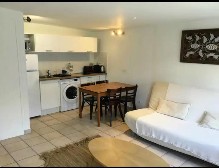 Apartment Lumineux Avec Balcon Au Coeur De