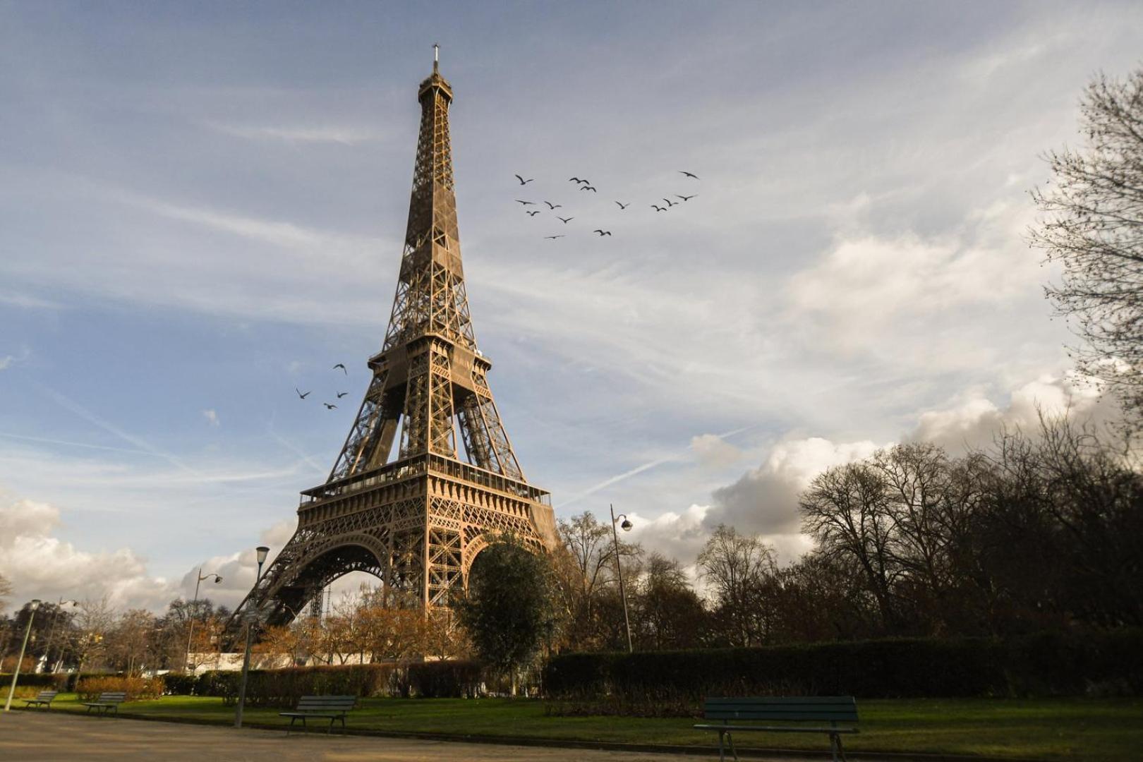 Modern Family Next To The Eiffel Tower Apartment Paris