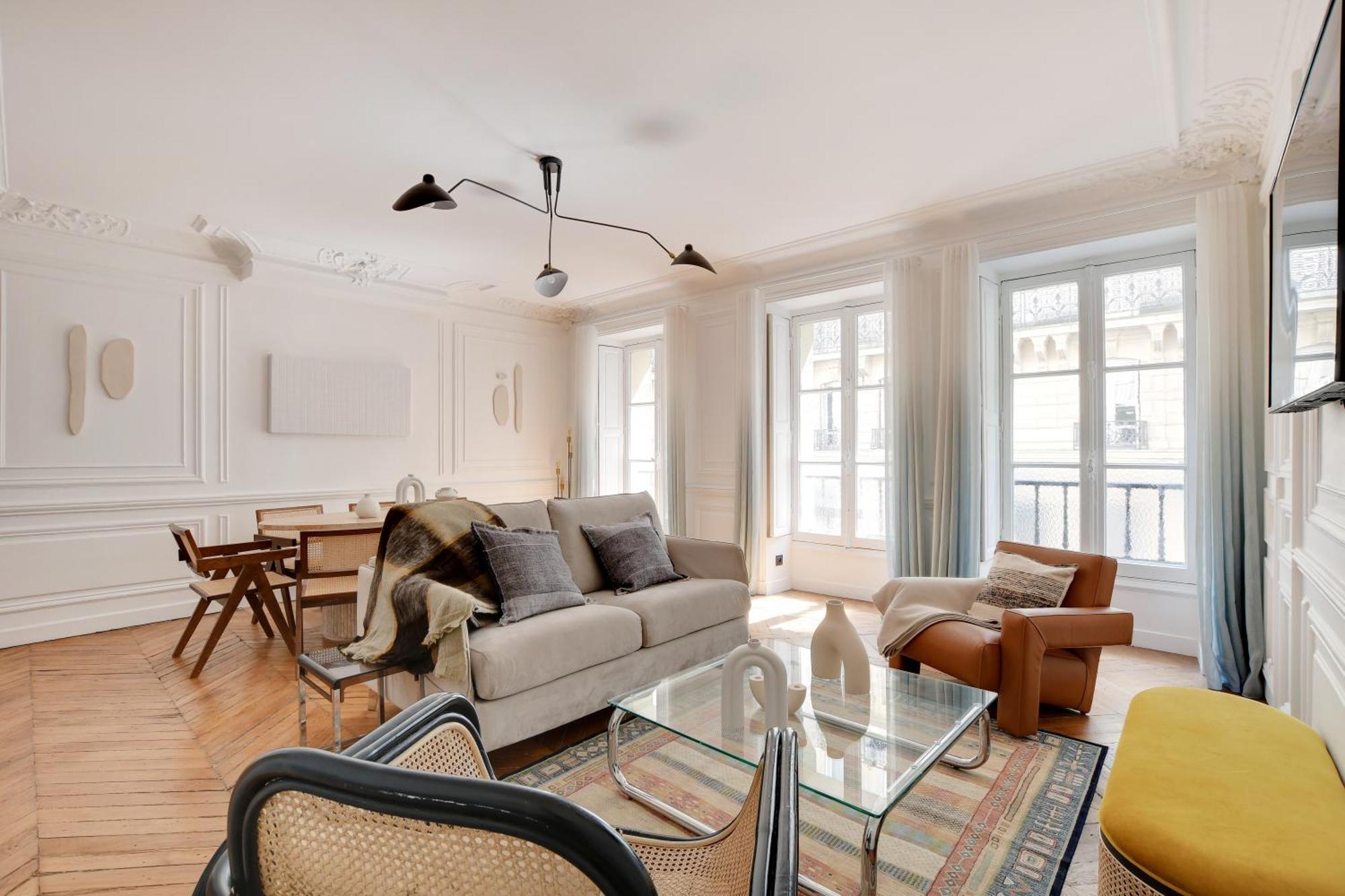Parisian Luxury & Charm - St Germain Apartment