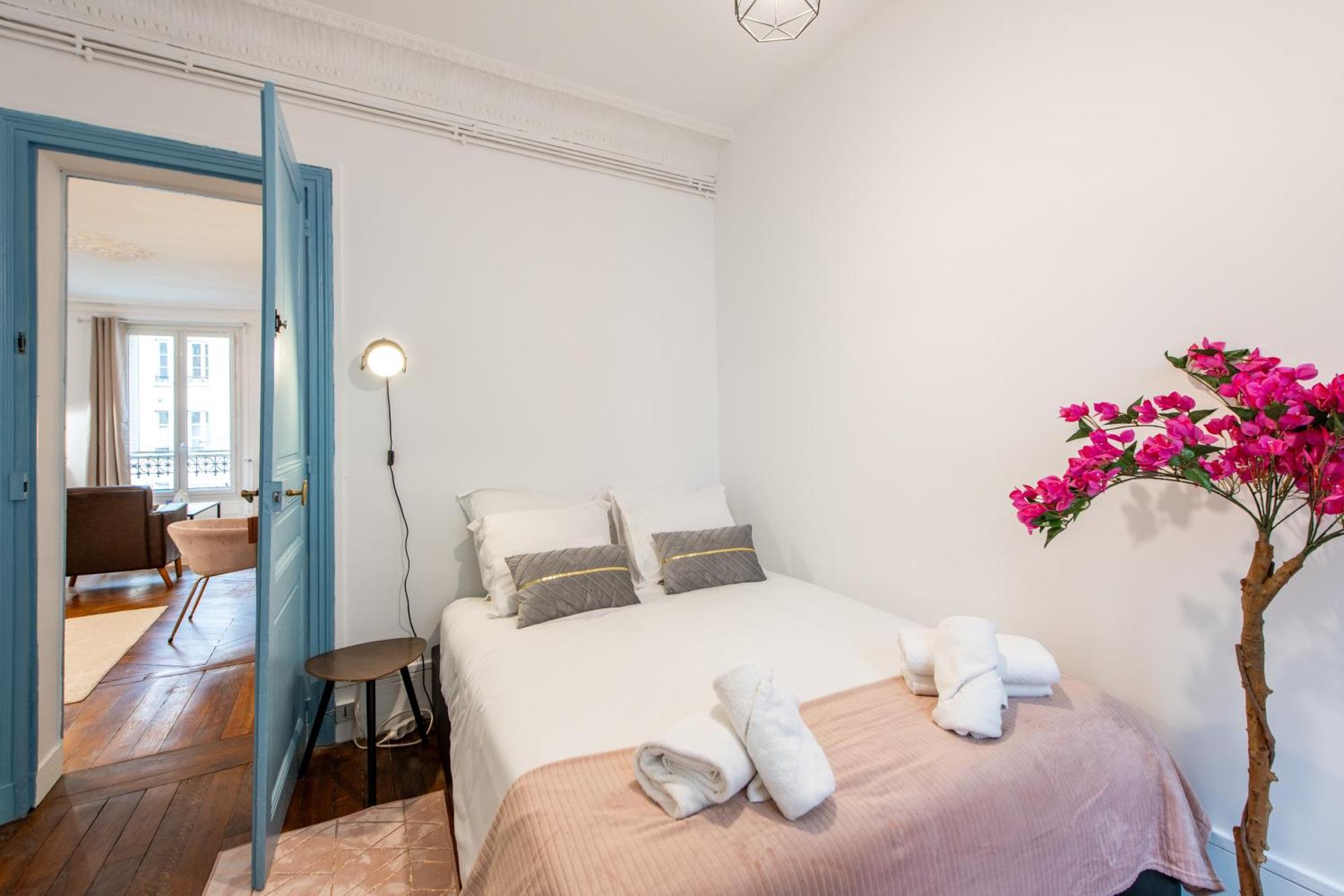 Apartment Stylish 2-bedroom Near The Famous Moulin Rouge *