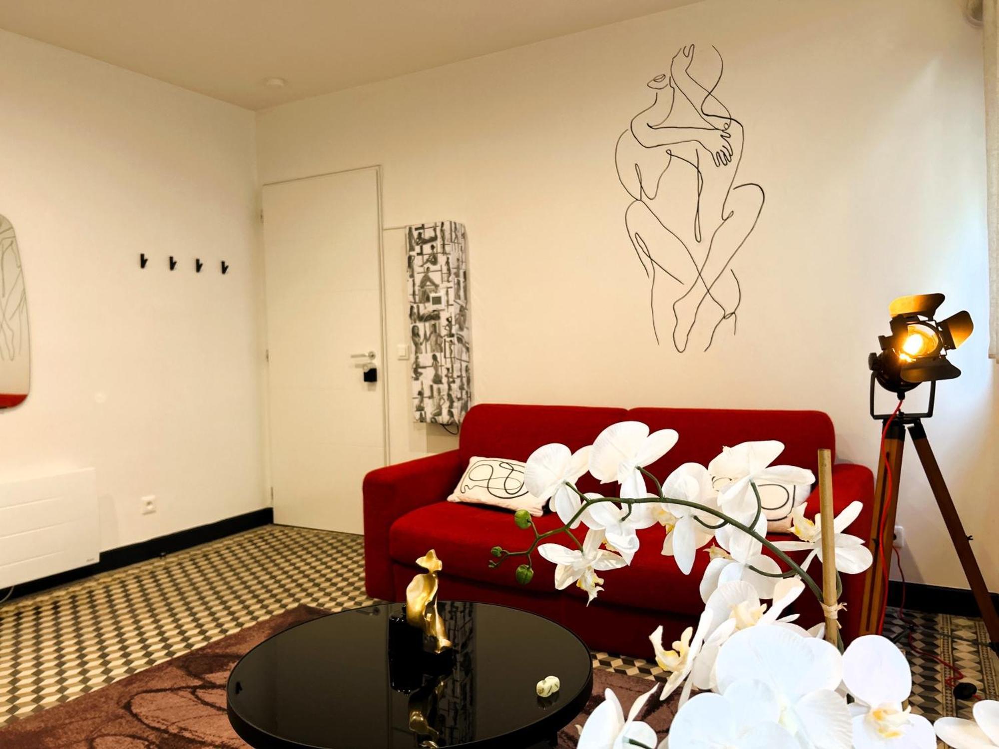 In Apartment Paris