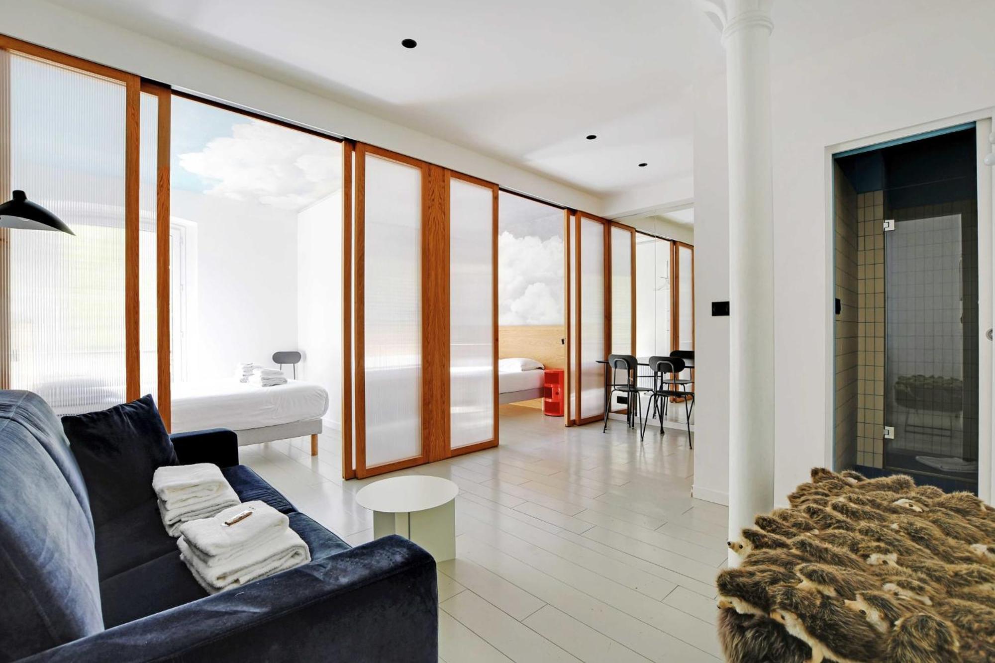 13 - Voltaire Apartment