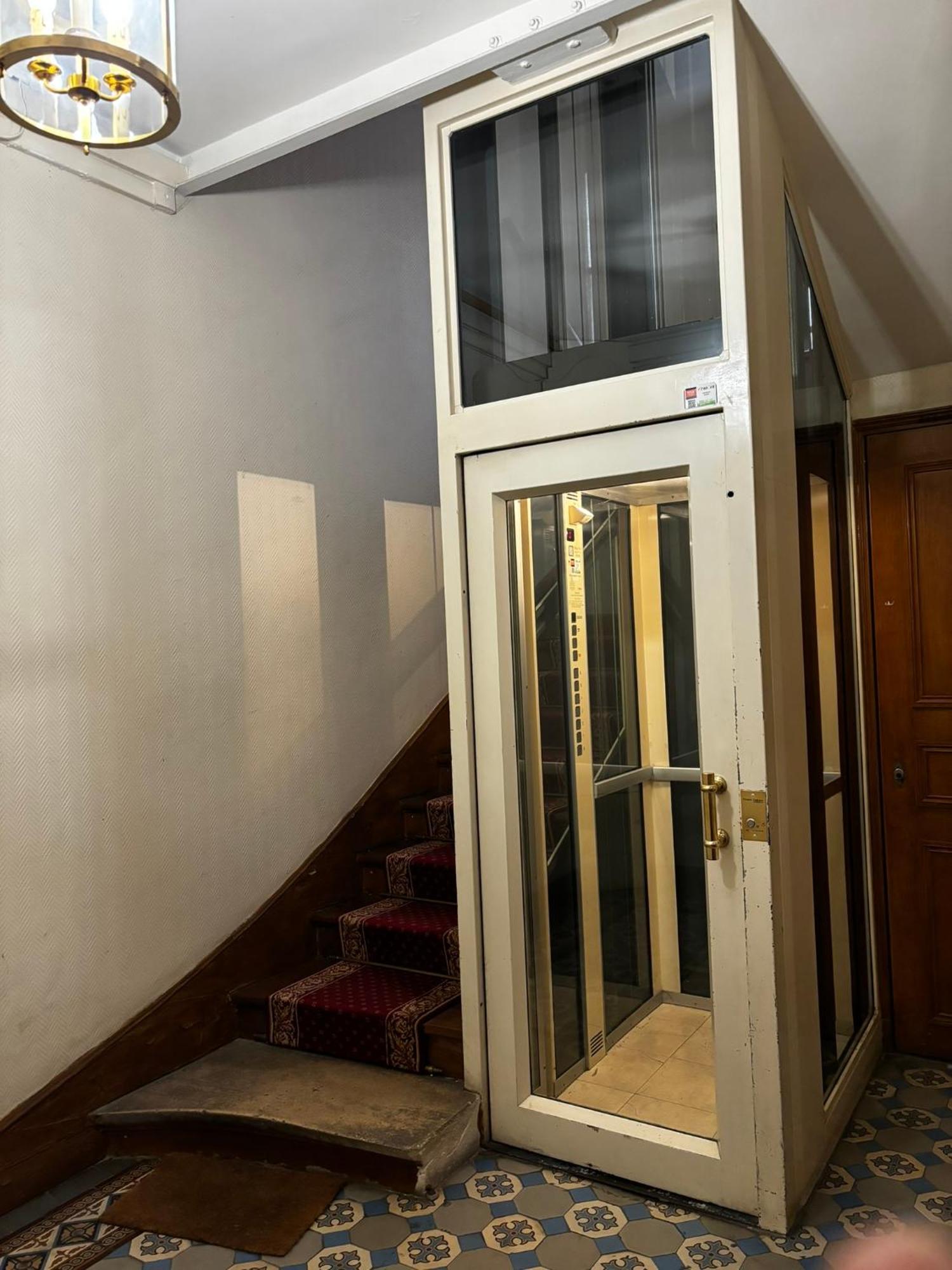 Apartment Wins Montmartre Paris