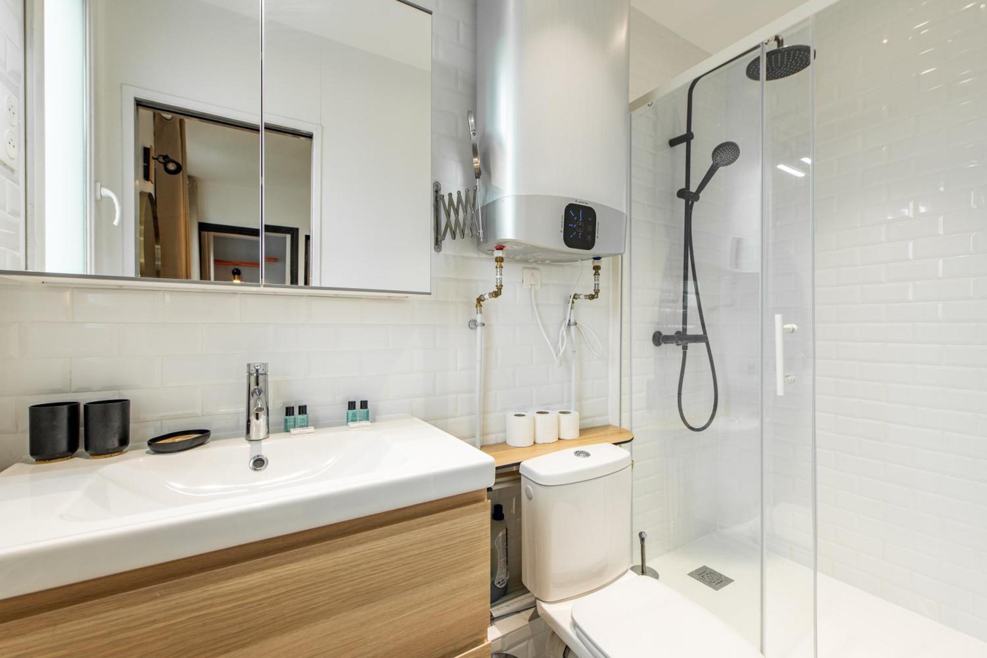 Cozy 1-bedroom With All Amenties In Montmartre Appartement