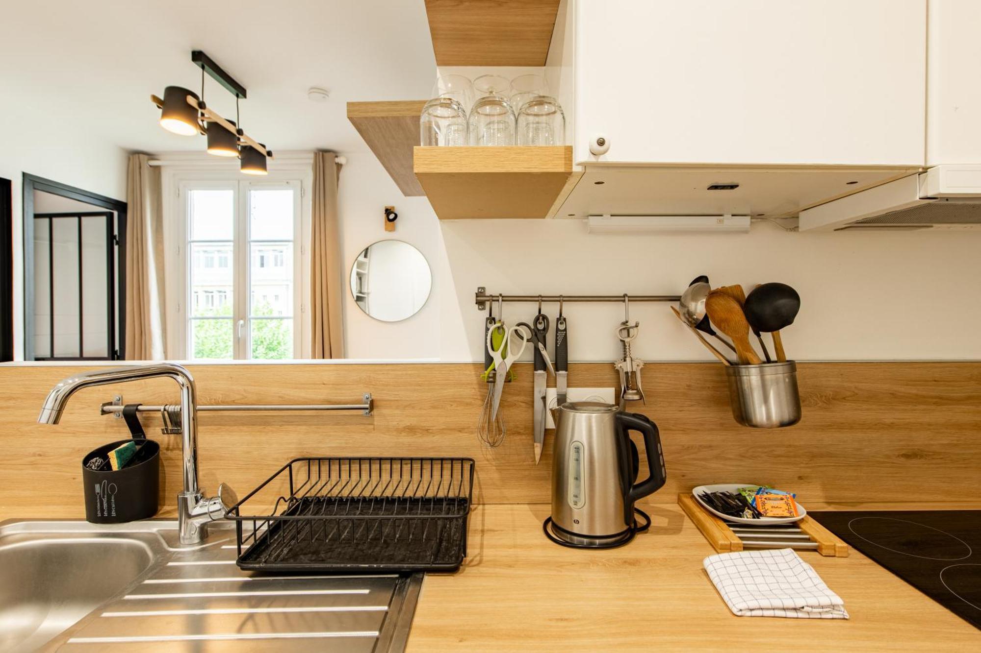 Cozy 1-bedroom With All Amenties In Montmartre Appartement