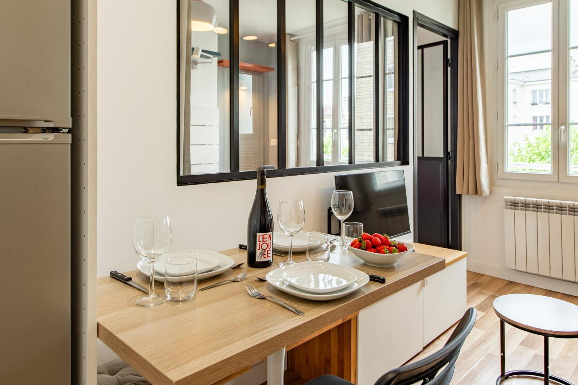 Appartement Cozy 1-bedroom With All Amenties In Montmartre *