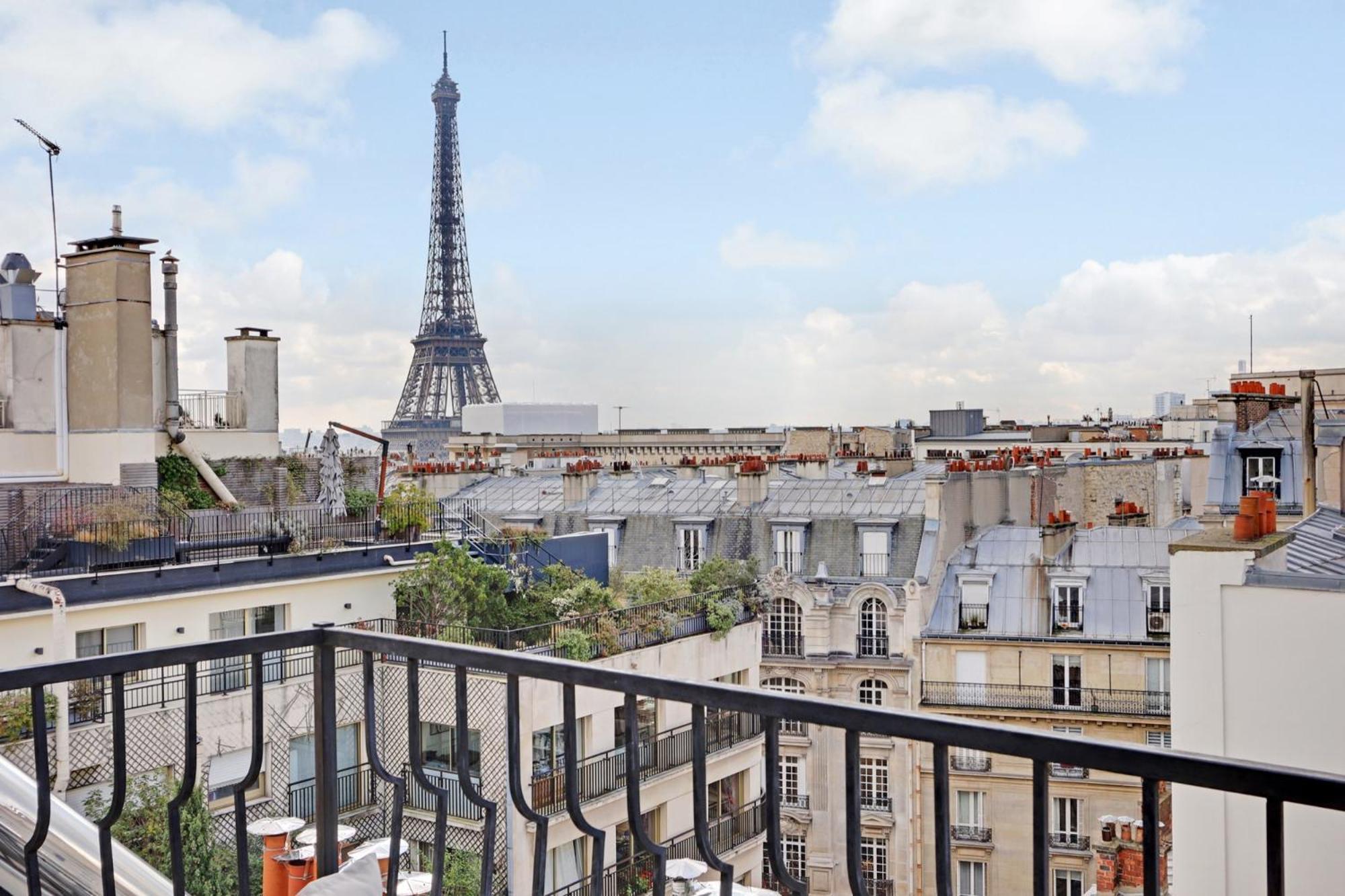 Apartment Eiffel Tower View - Time Right Paris