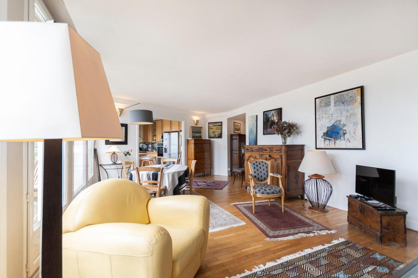 Guestready - Stunning 3 Bed Wbalcony Near Champs Elysées Appartement
