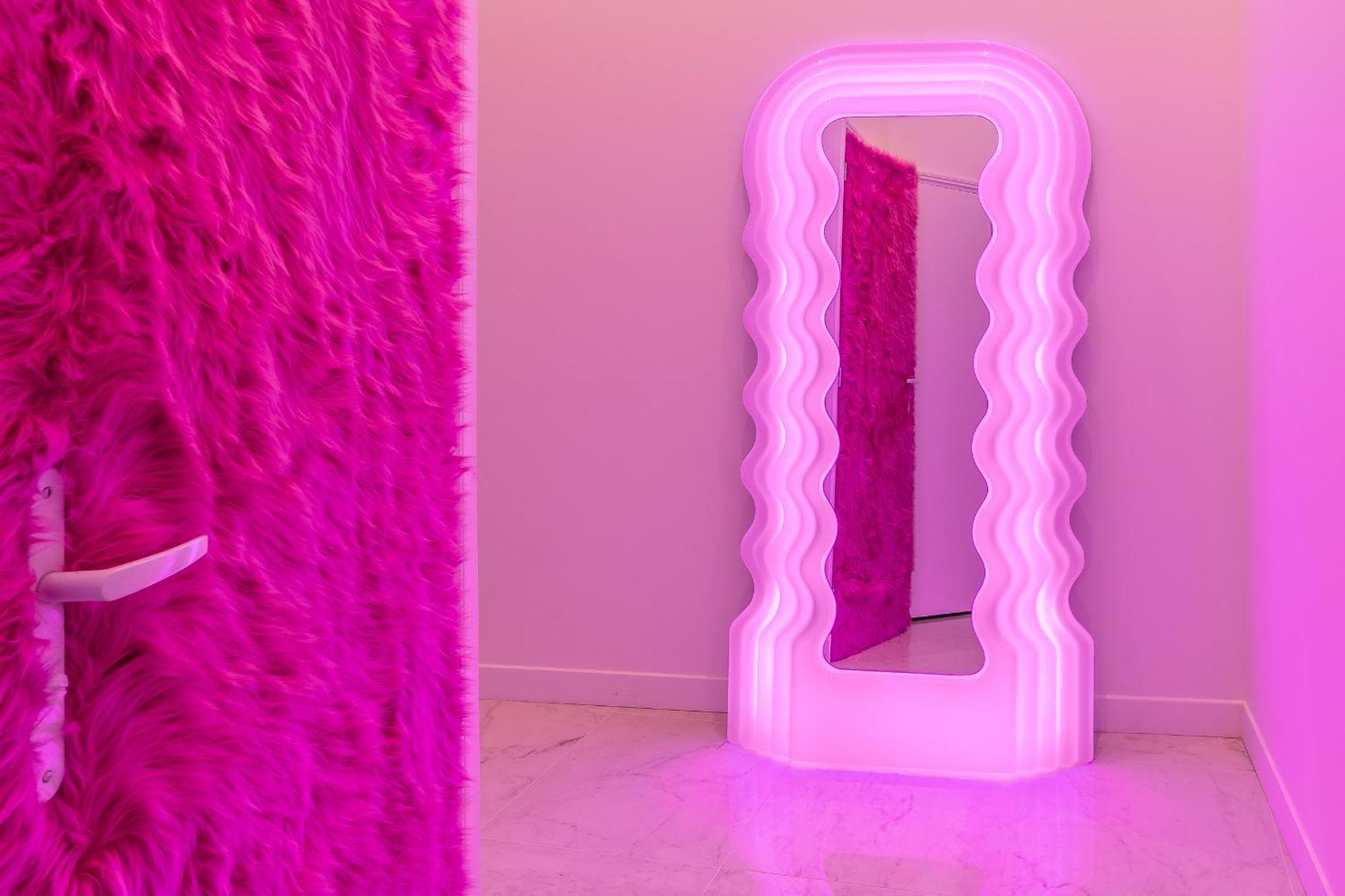Apartment Beautiful Modern Barbie Flat In *