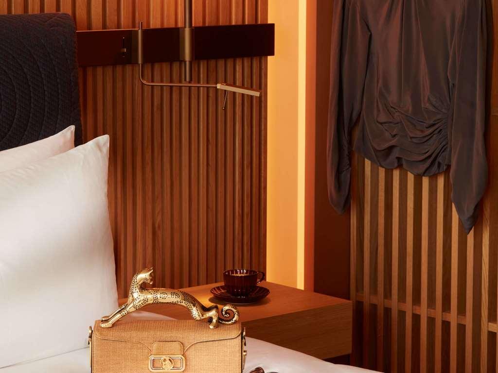Hotel So/ *