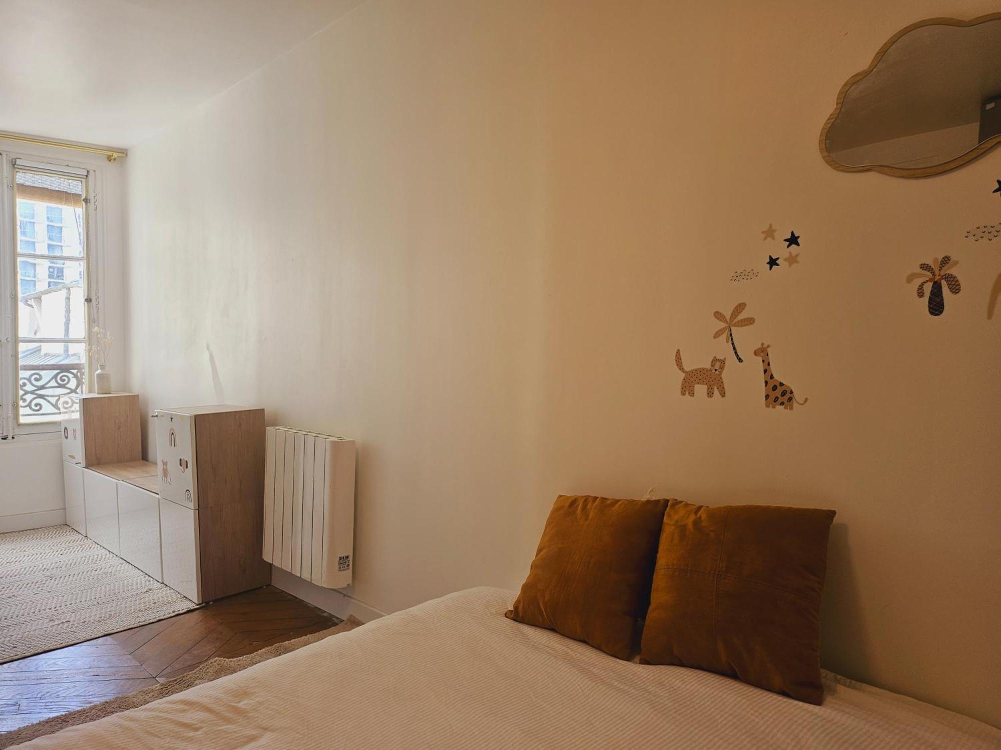 Champs Elysees Luxury Apartment