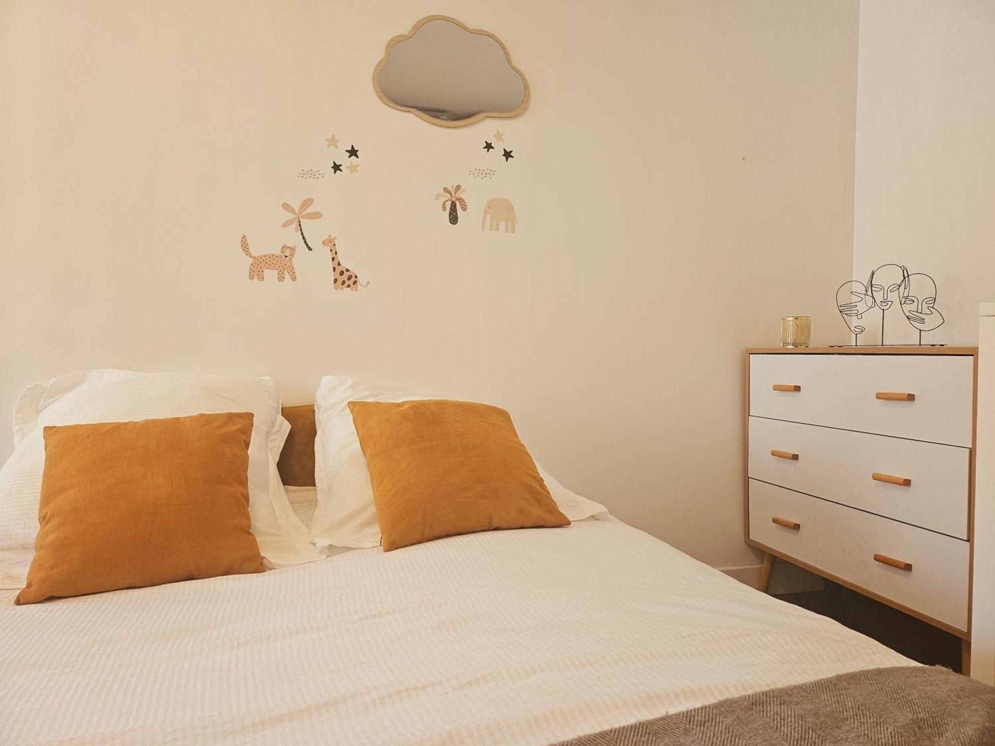 Champs Elysees Luxury Apartment *