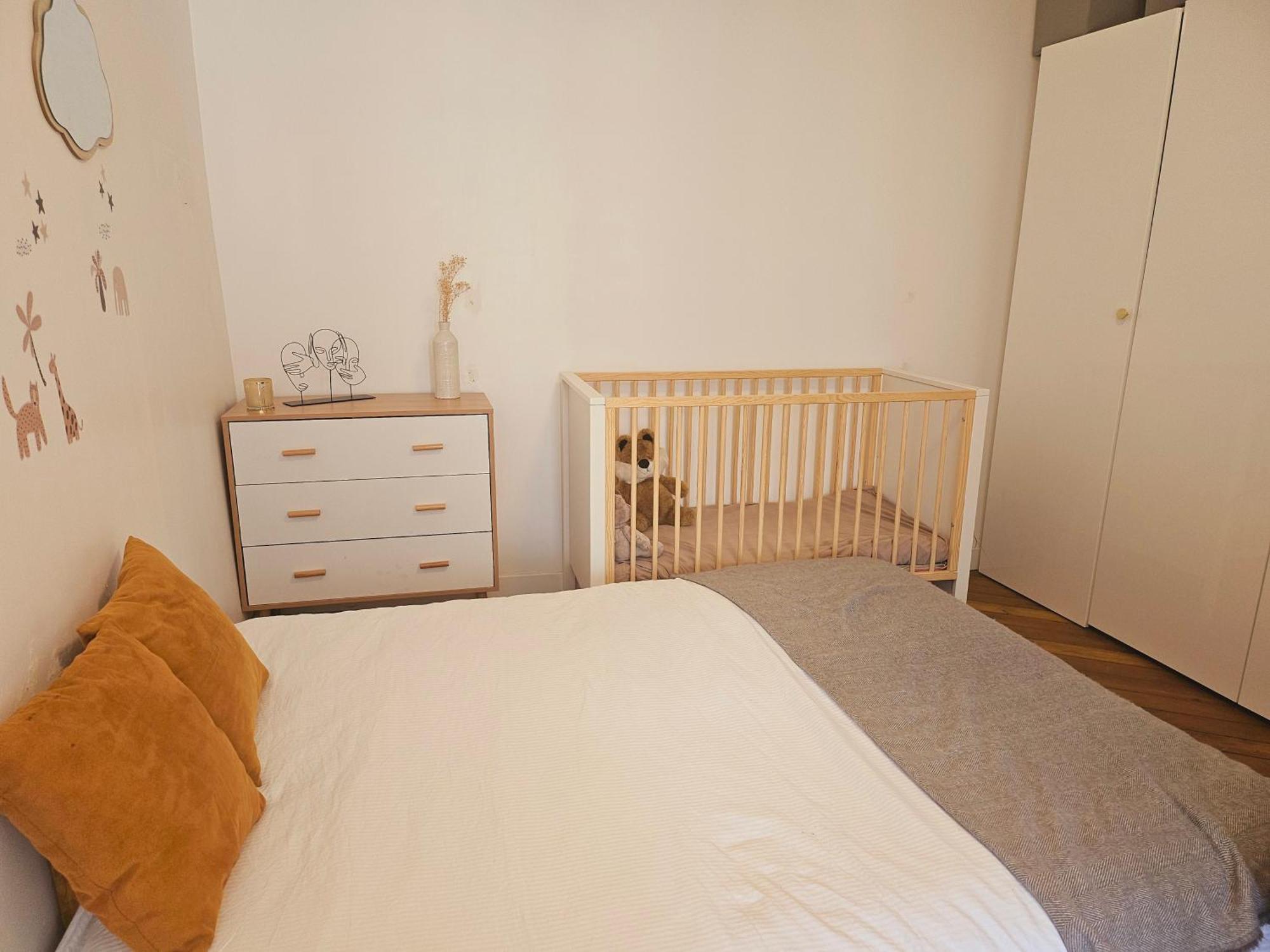 Champs Elysees Luxury Apartment