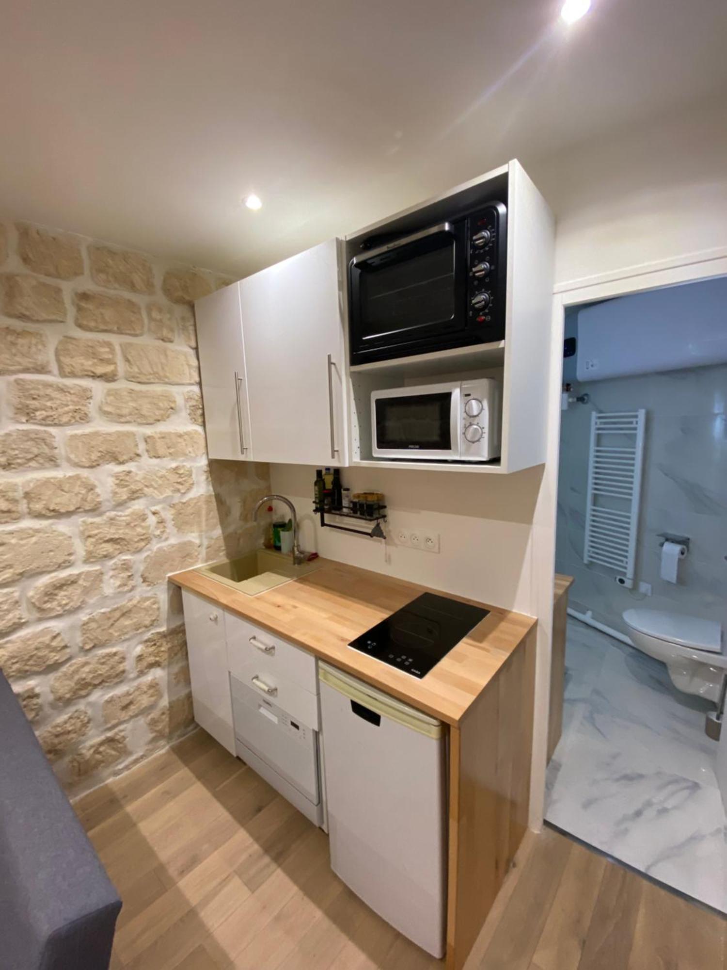 Neuf A Louer, Sacre Coeur Apartment Paris