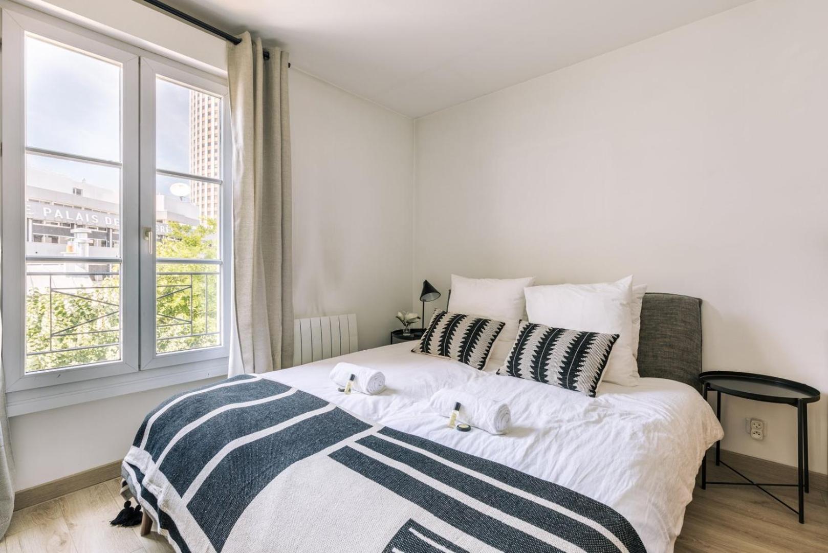 Guestready - Charming On The Floor *